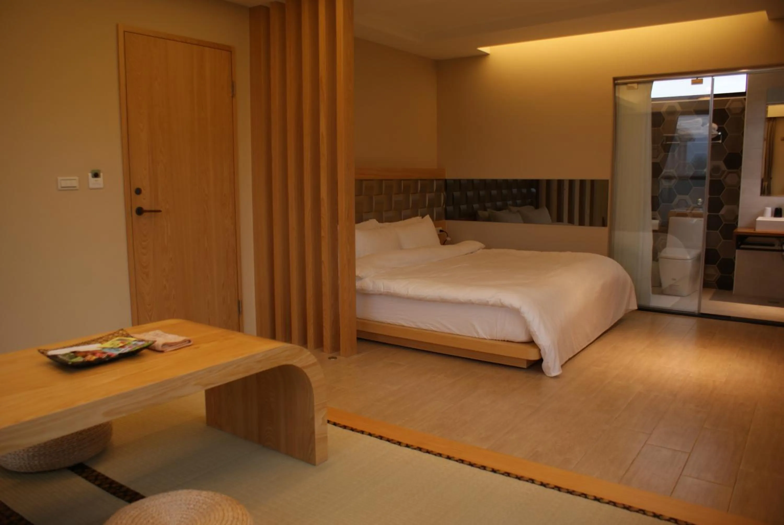 Photo of the whole room, Bed in Sunny Stream B & B