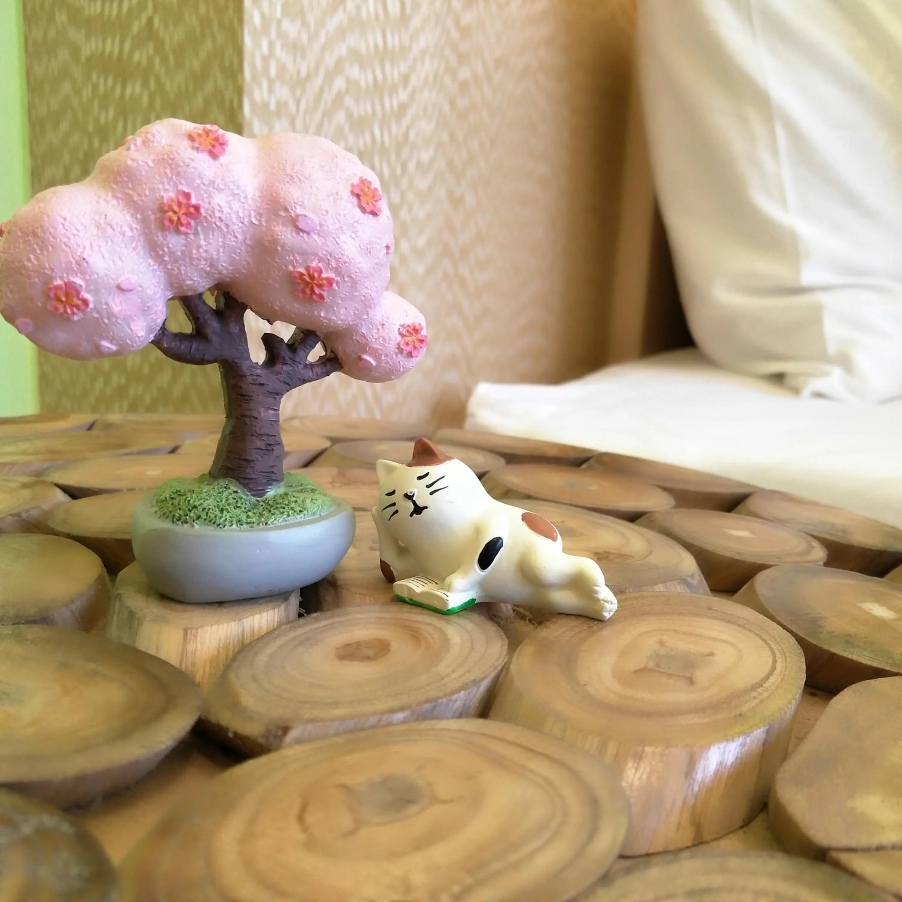 Decorative detail in Sunny Stream B & B