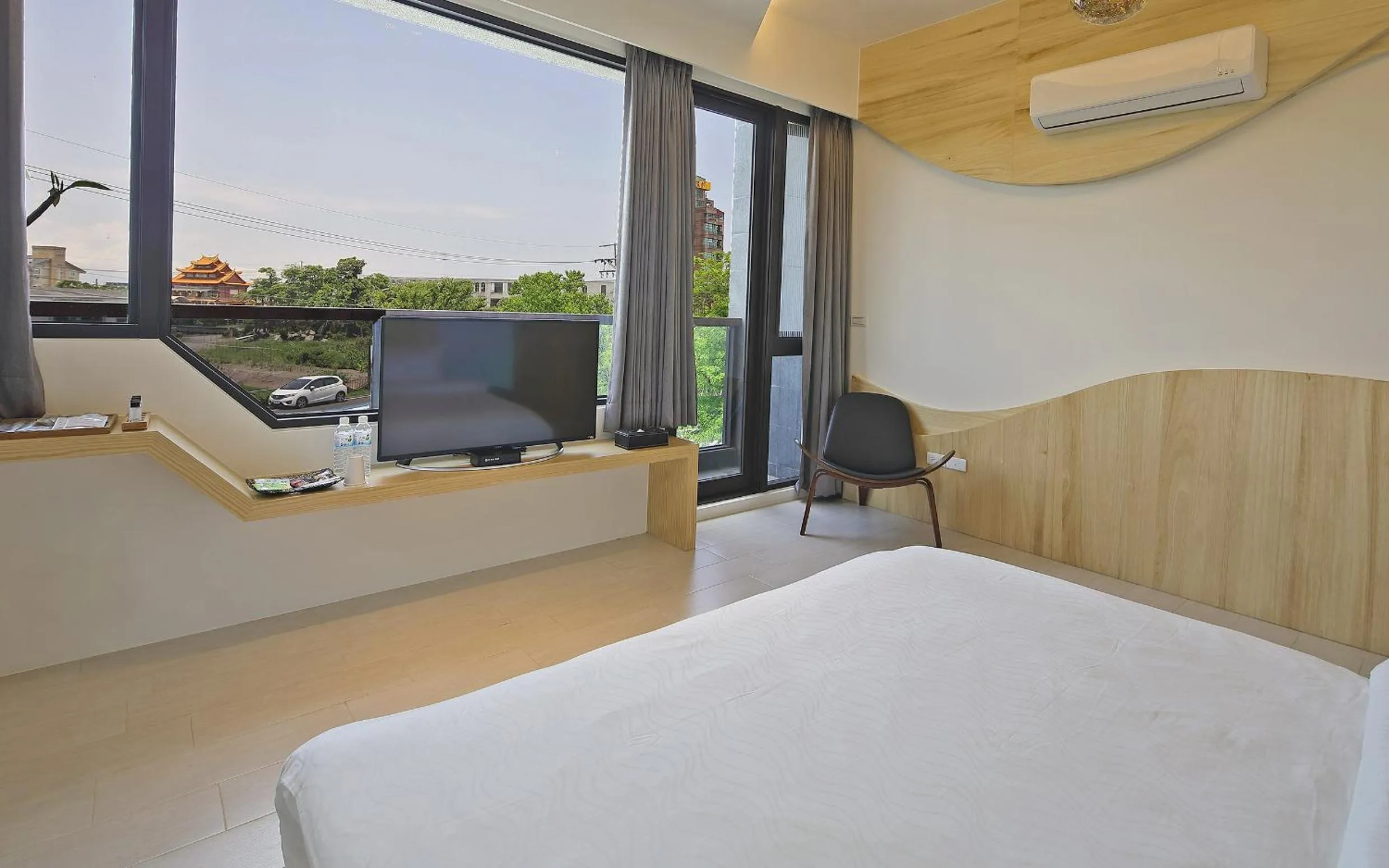 Photo of the whole room, Bed in Sunny Stream B & B