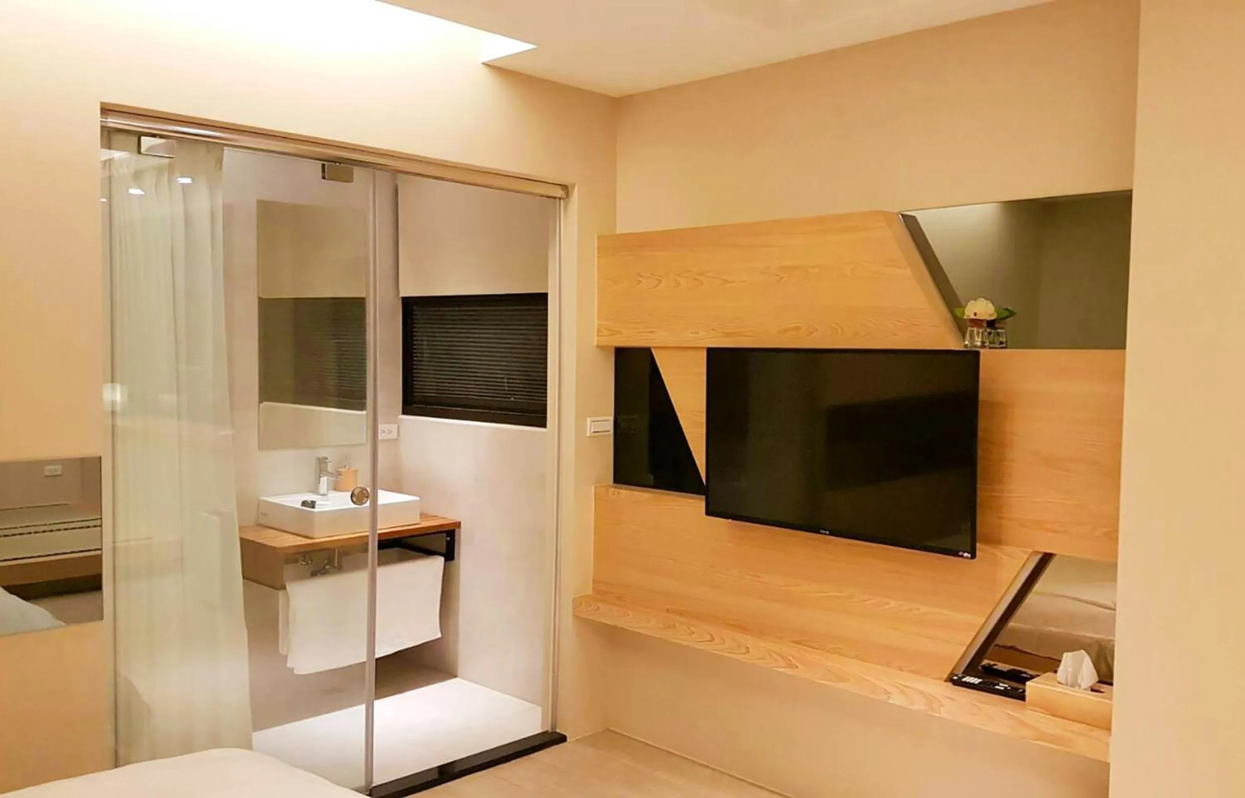 Decorative detail in Sunny Stream B & B