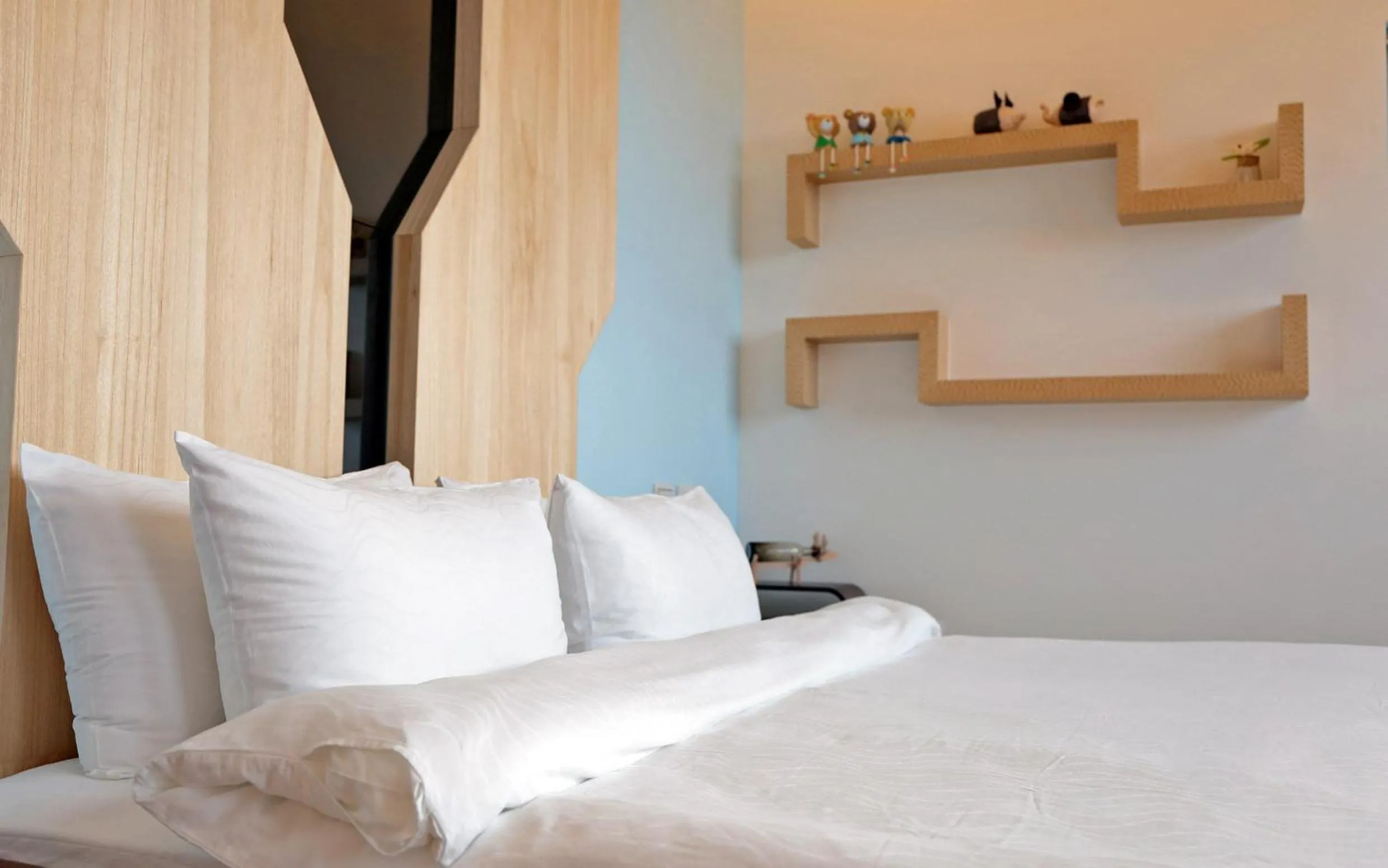 Bed in Sunny Stream B & B