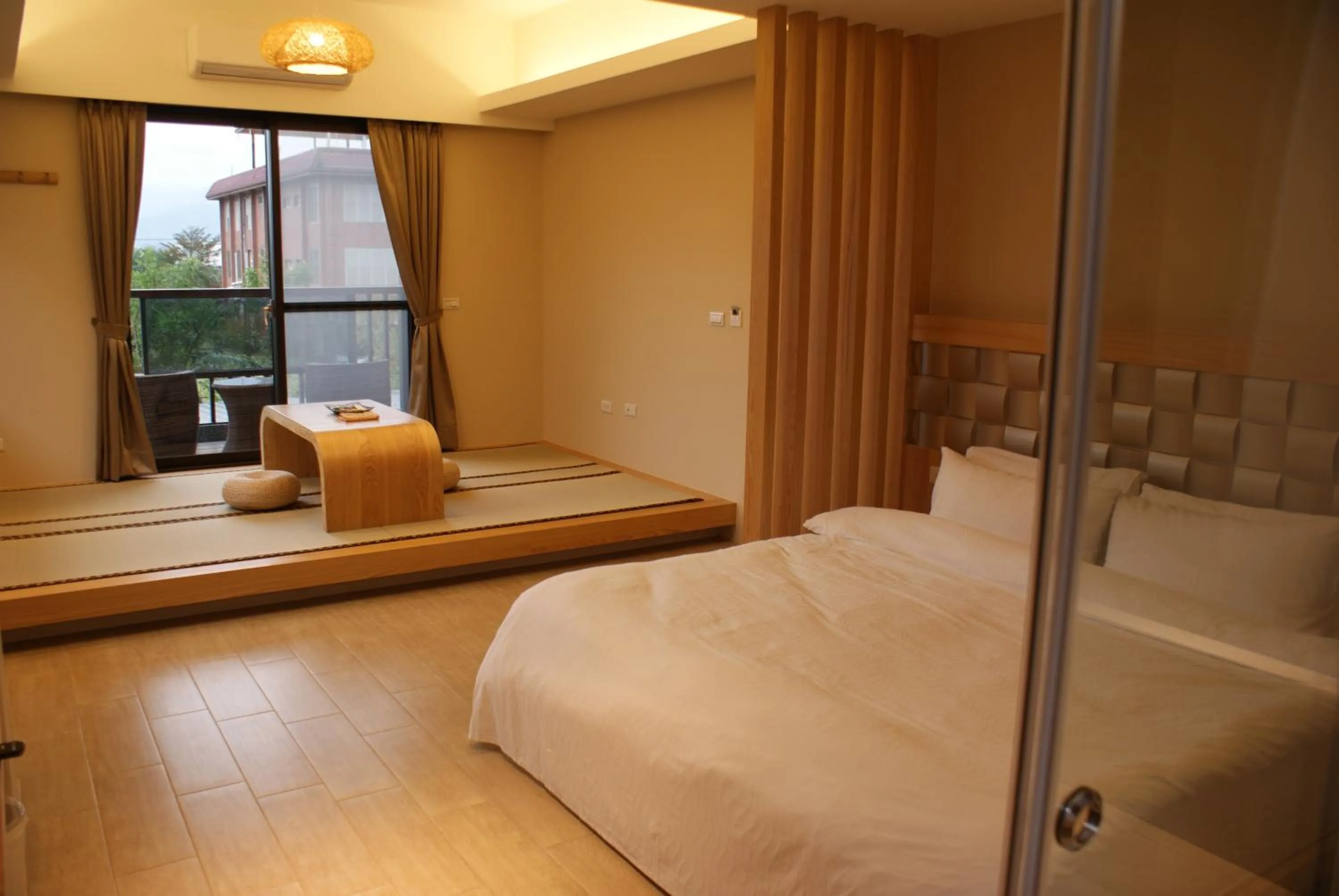 Photo of the whole room, Bed in Sunny Stream B & B