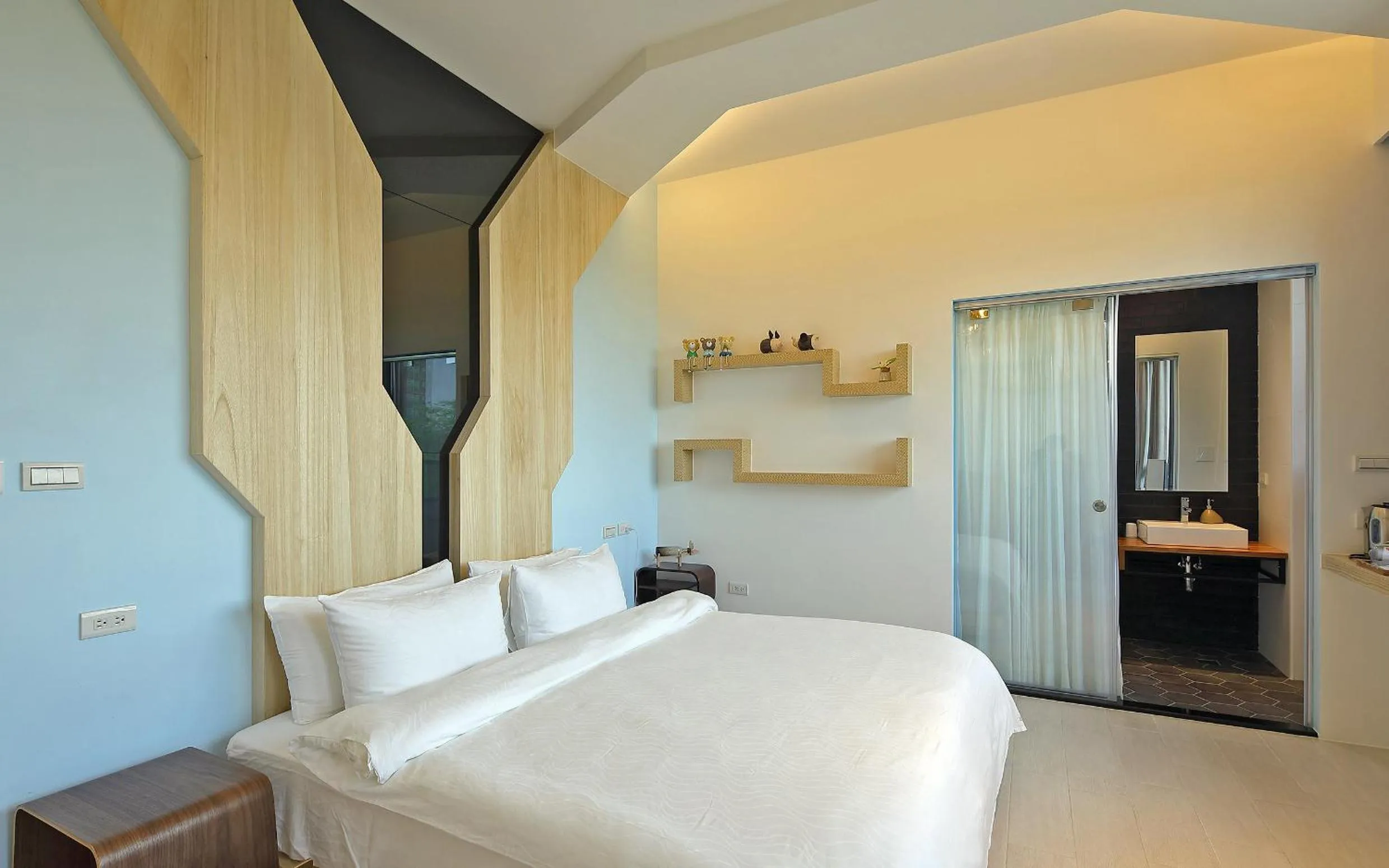 Photo of the whole room, Bed in Sunny Stream B & B