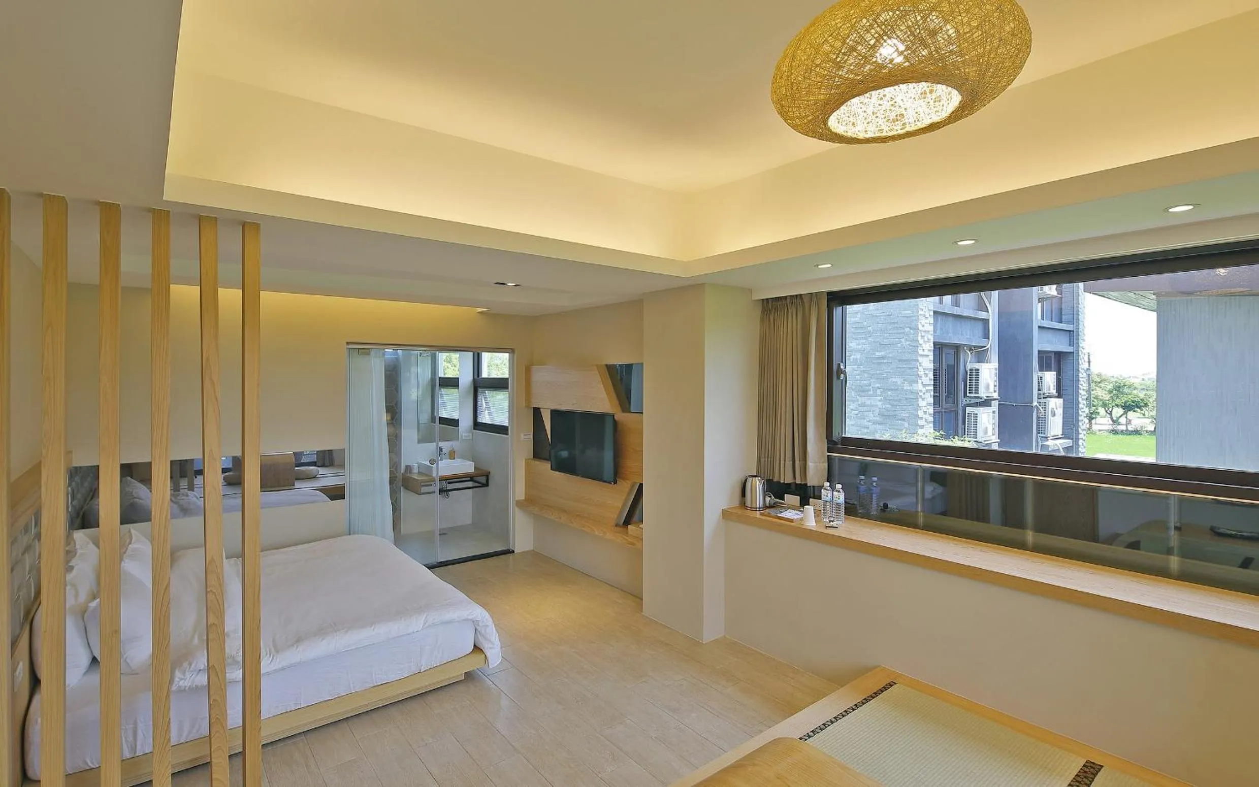 Photo of the whole room, Bed in Sunny Stream B & B