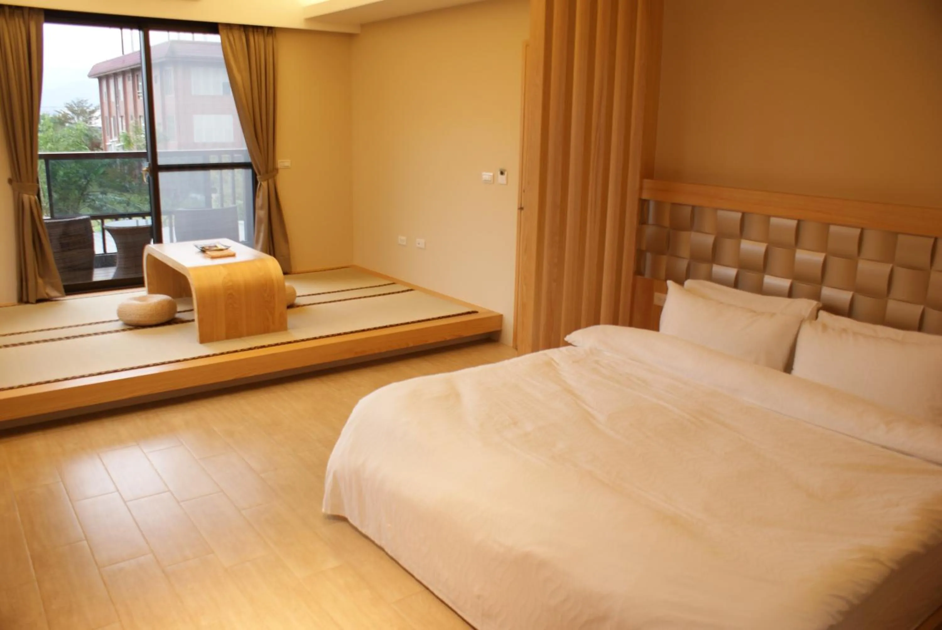 Photo of the whole room, Bed in Sunny Stream B & B