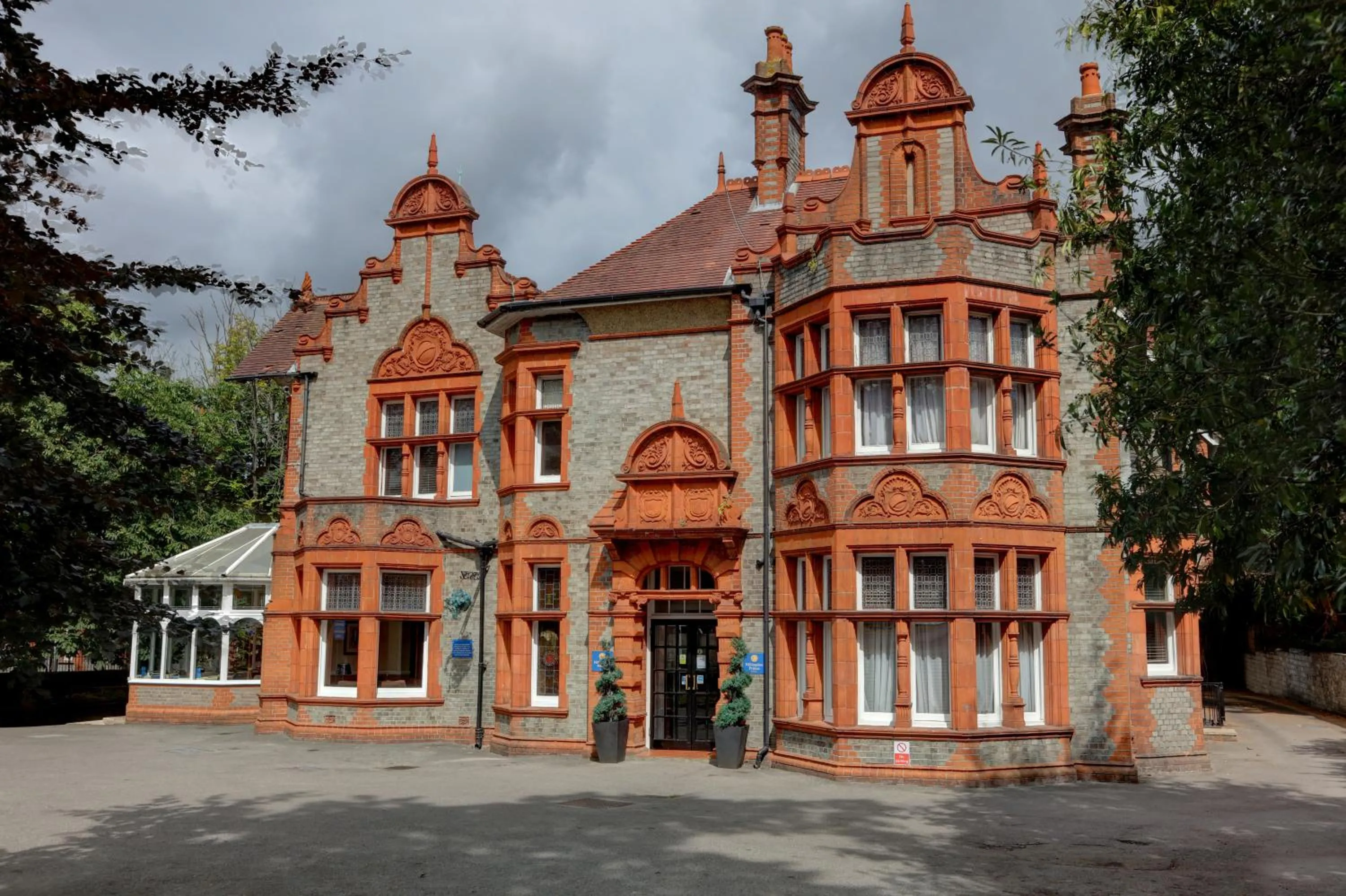 Facade/entrance in Sure Hotel by Best Western Reading