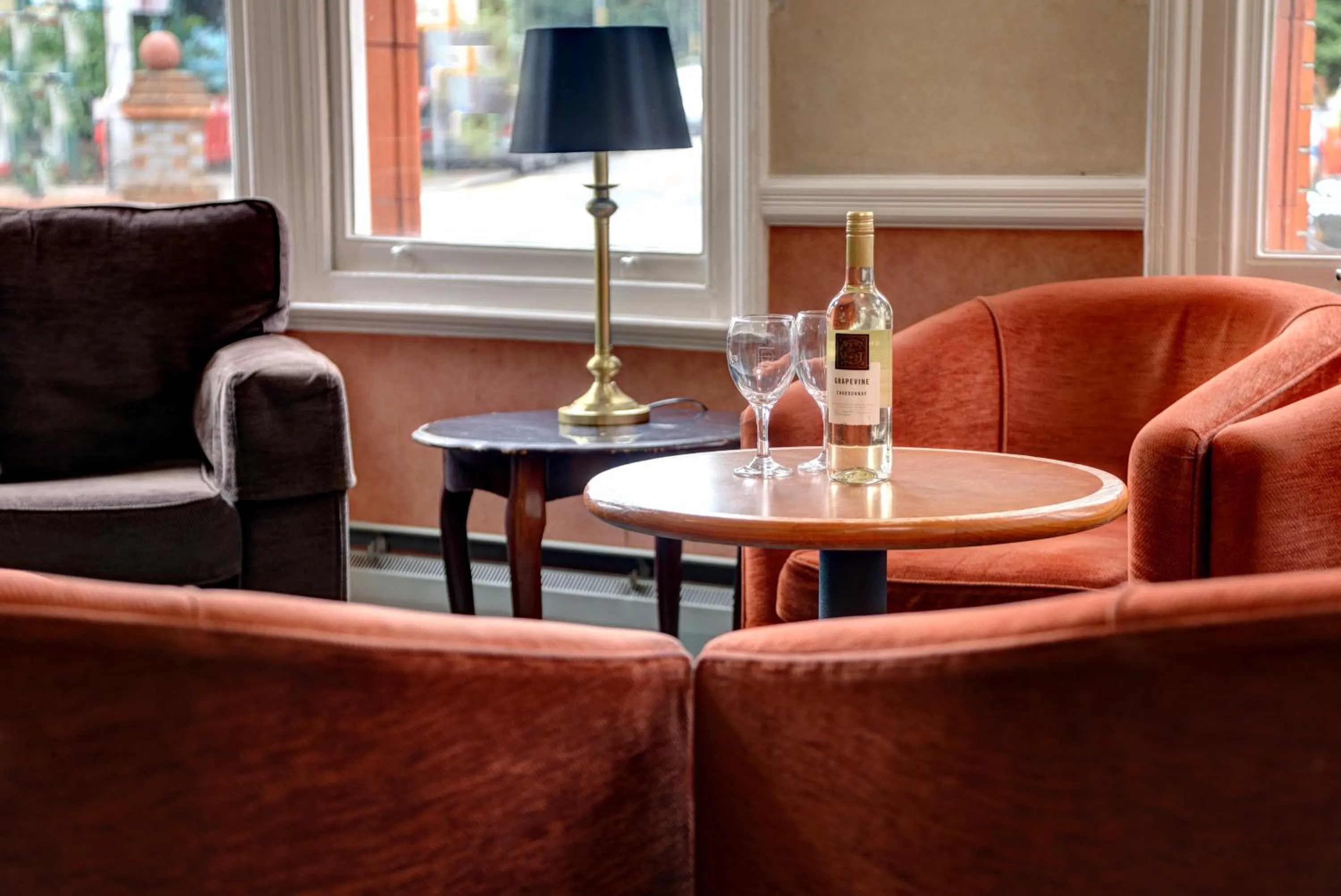 Lounge or bar in Sure Hotel by Best Western Reading