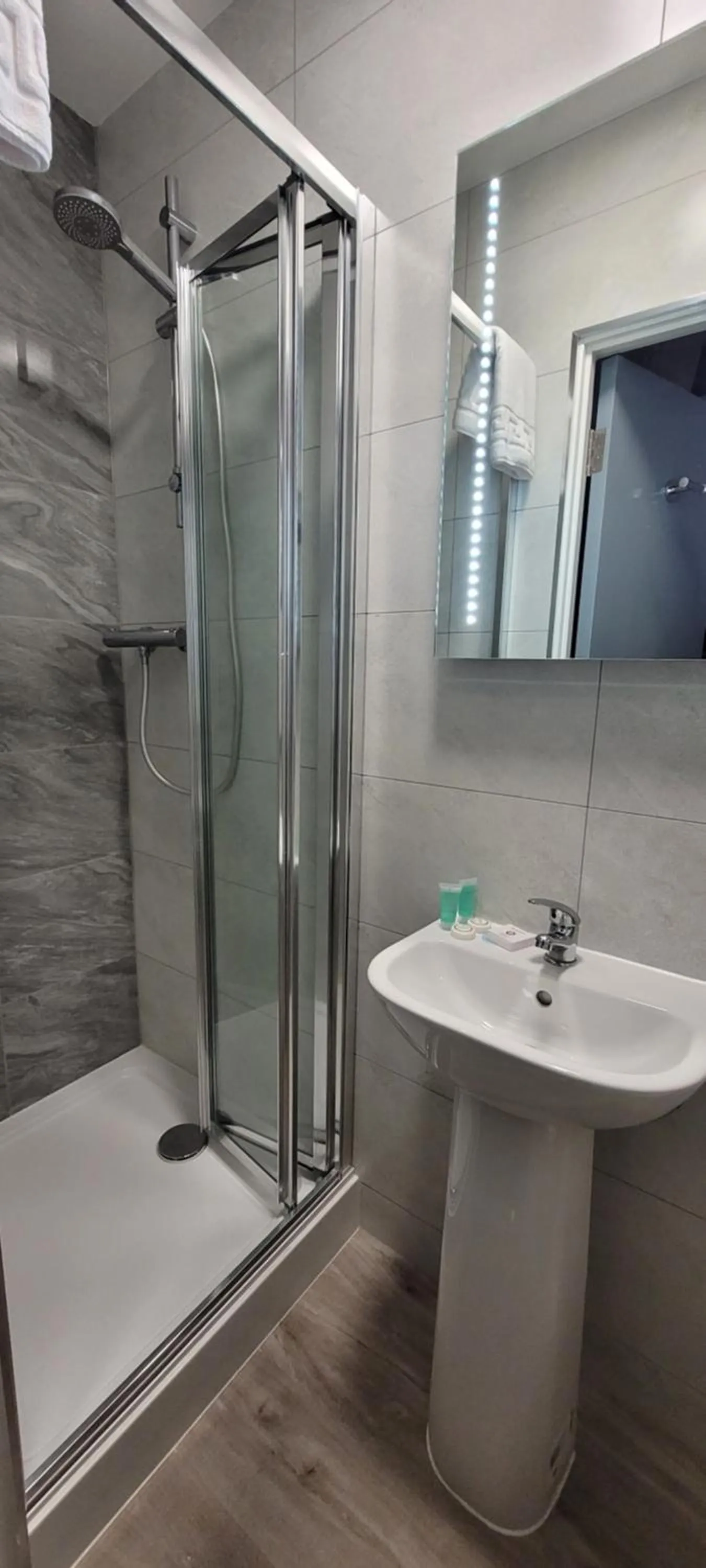 Shower in Sure Hotel by Best Western Reading