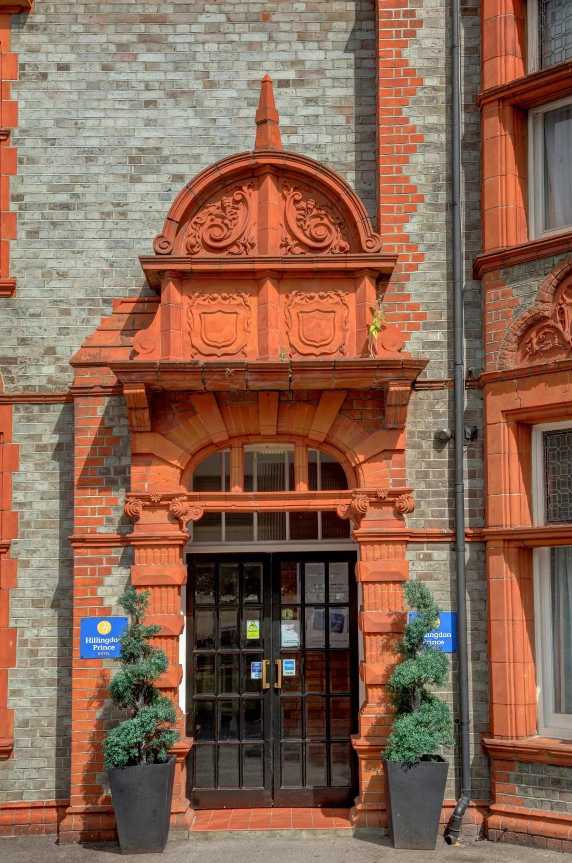 Facade/entrance in Sure Hotel by Best Western Reading