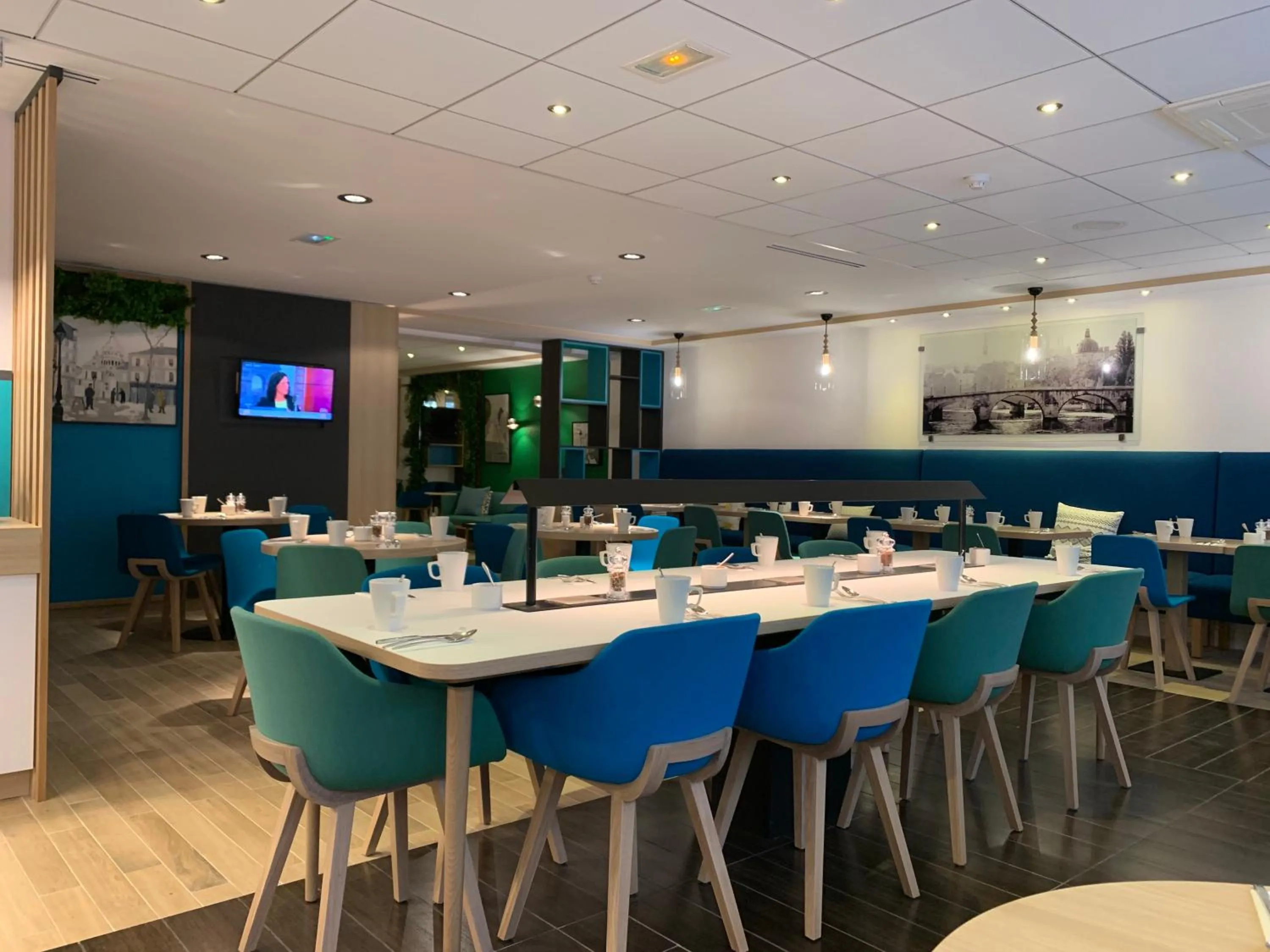 Breakfast in Holiday Inn Paris Montmartre by IHG