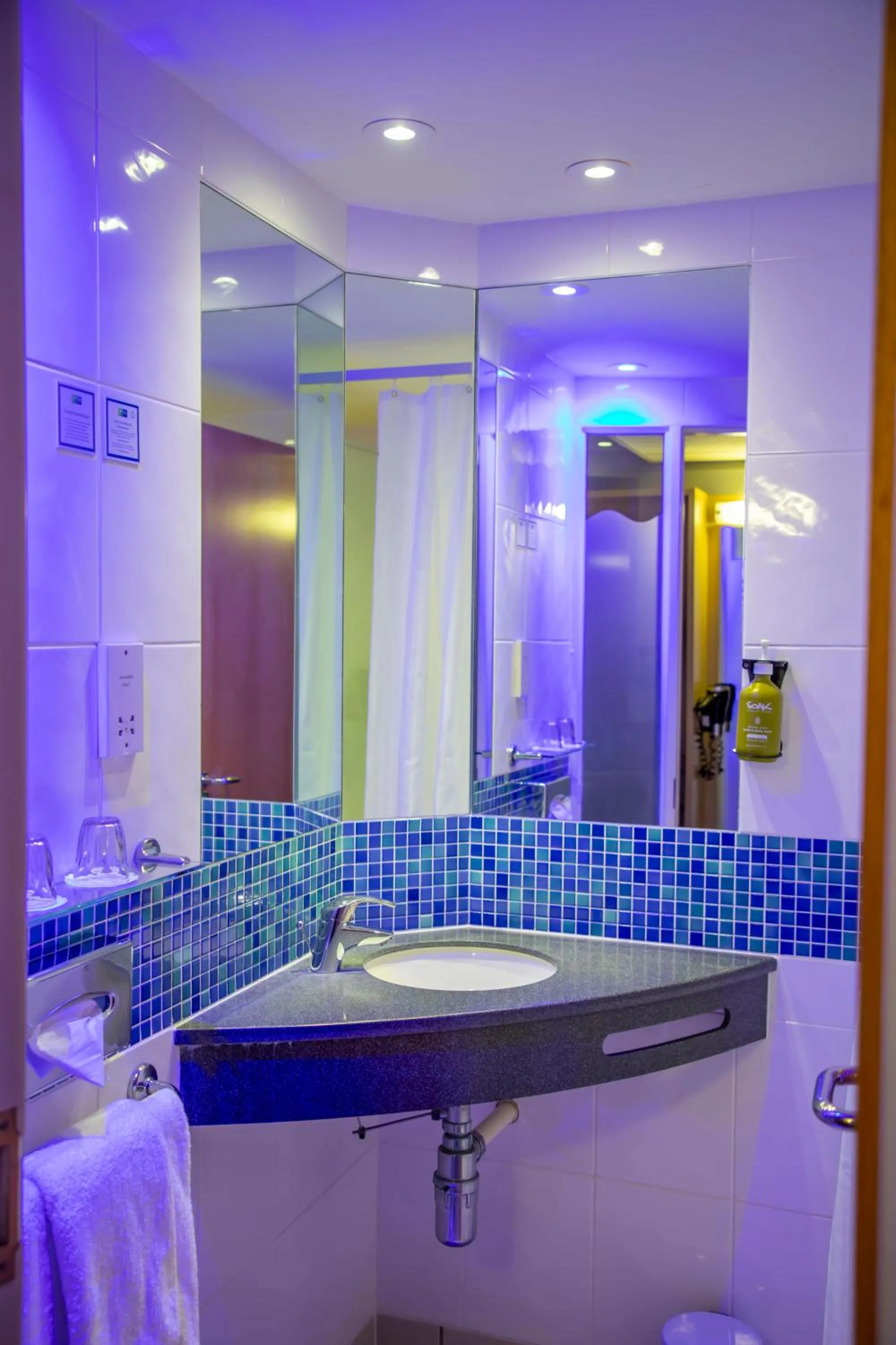 Holiday Inn Express Royal Docks by IHG