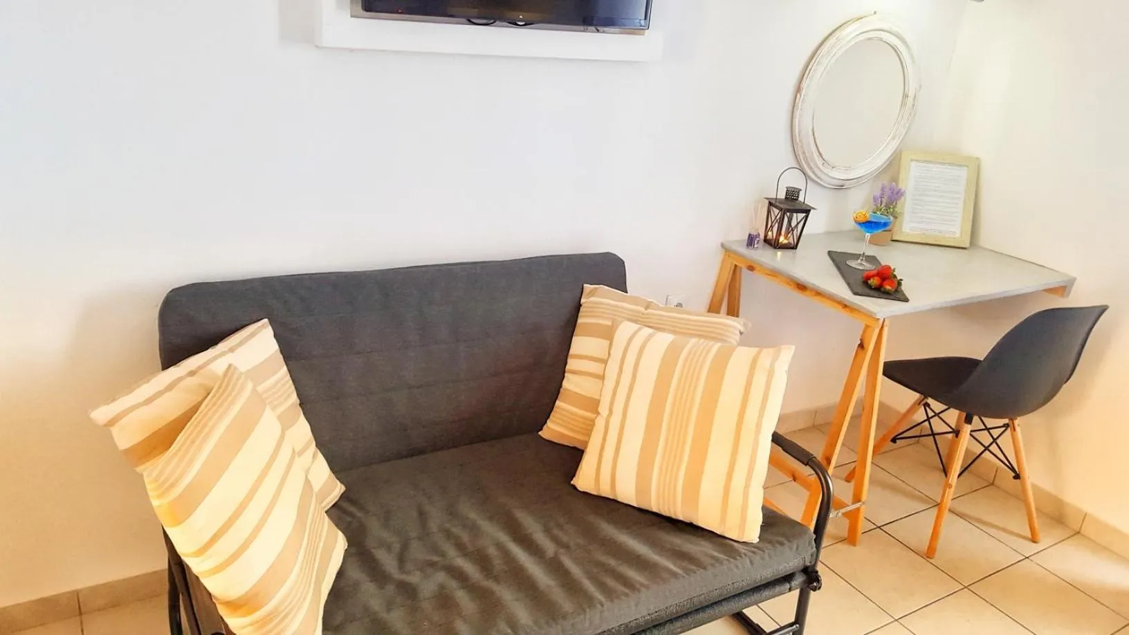 Seating area in Bel Momento