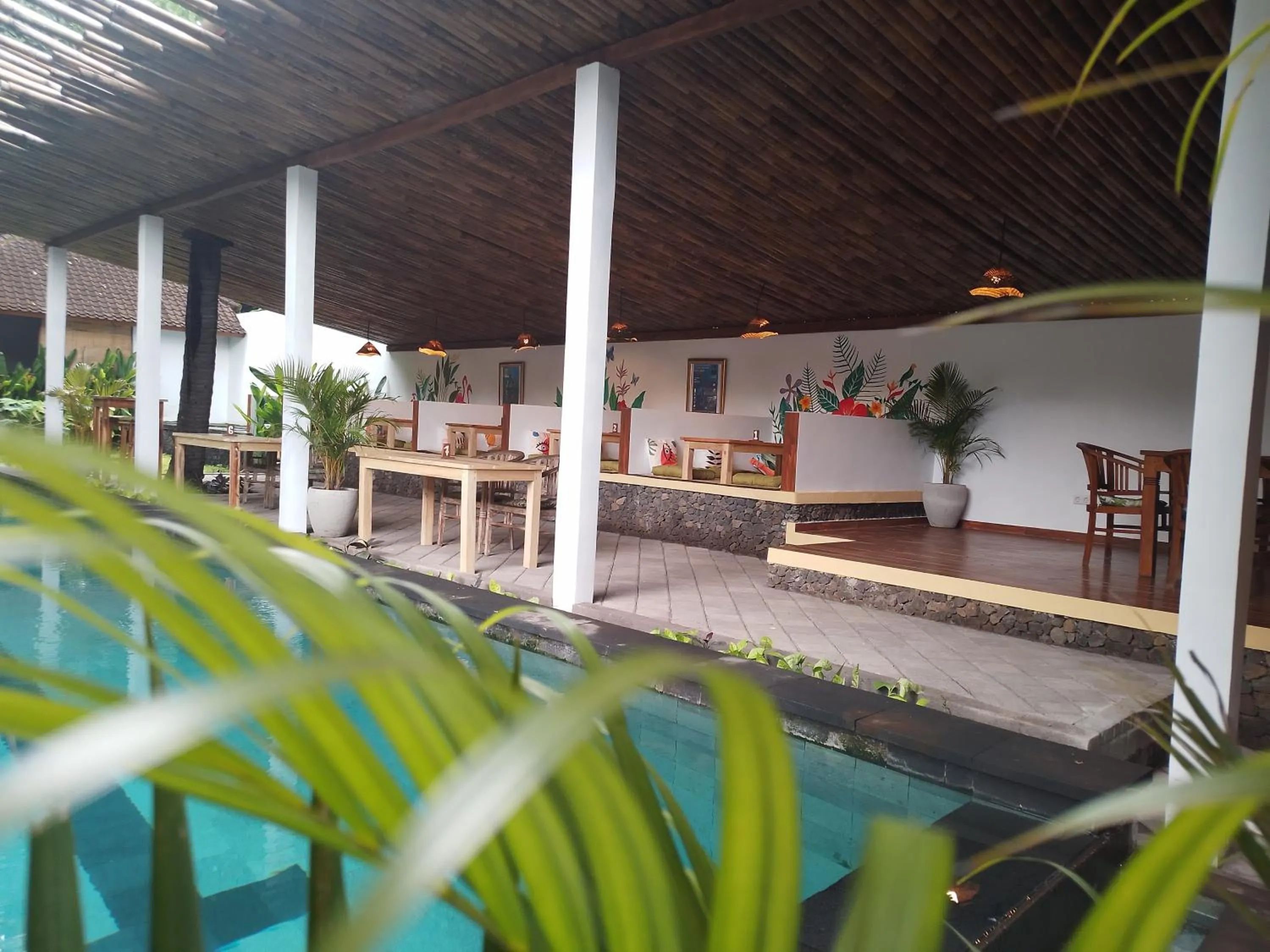 Restaurant/places to eat in Ocean Prana Village