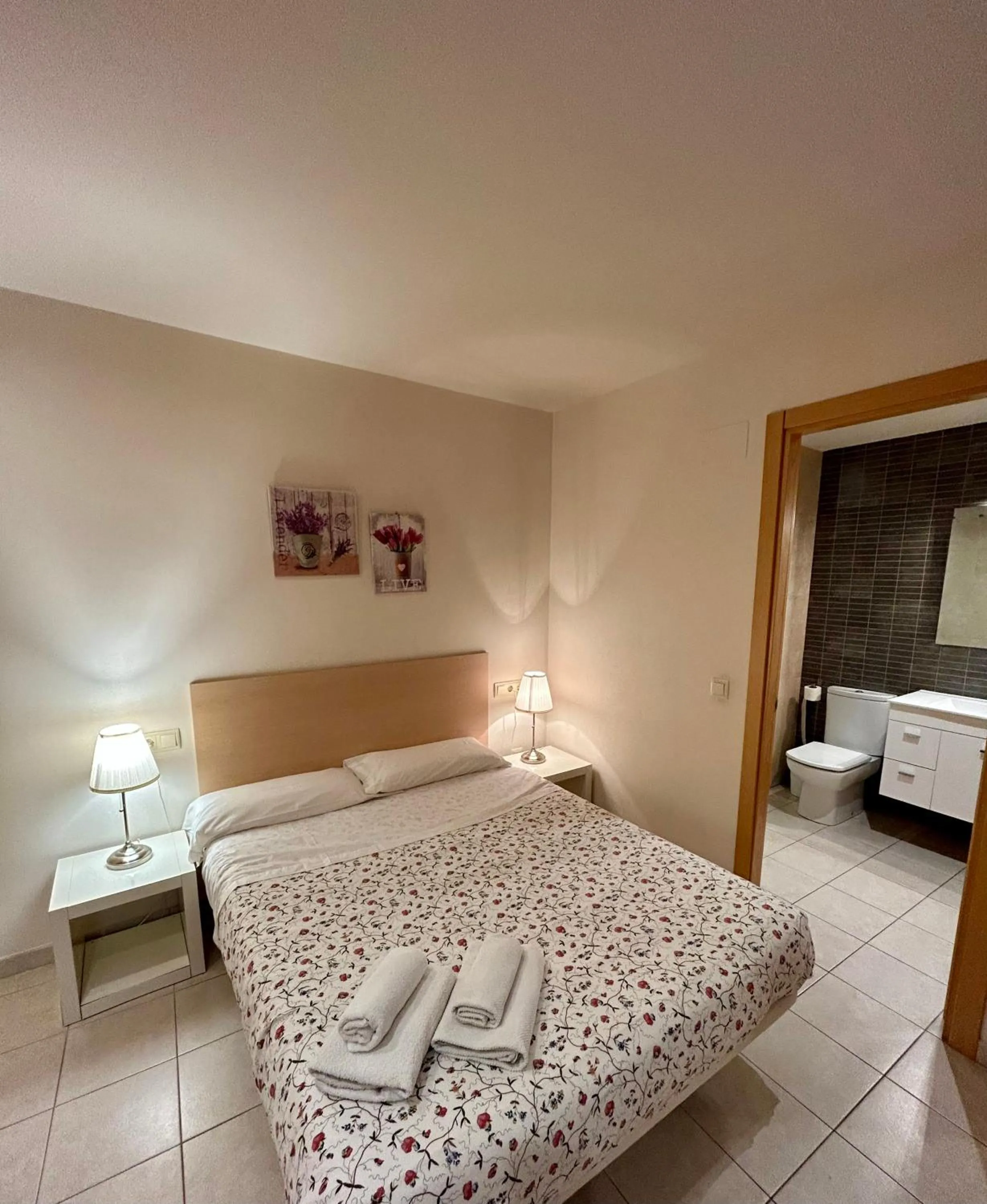 Bedroom, Bed in Apartamentos TDM