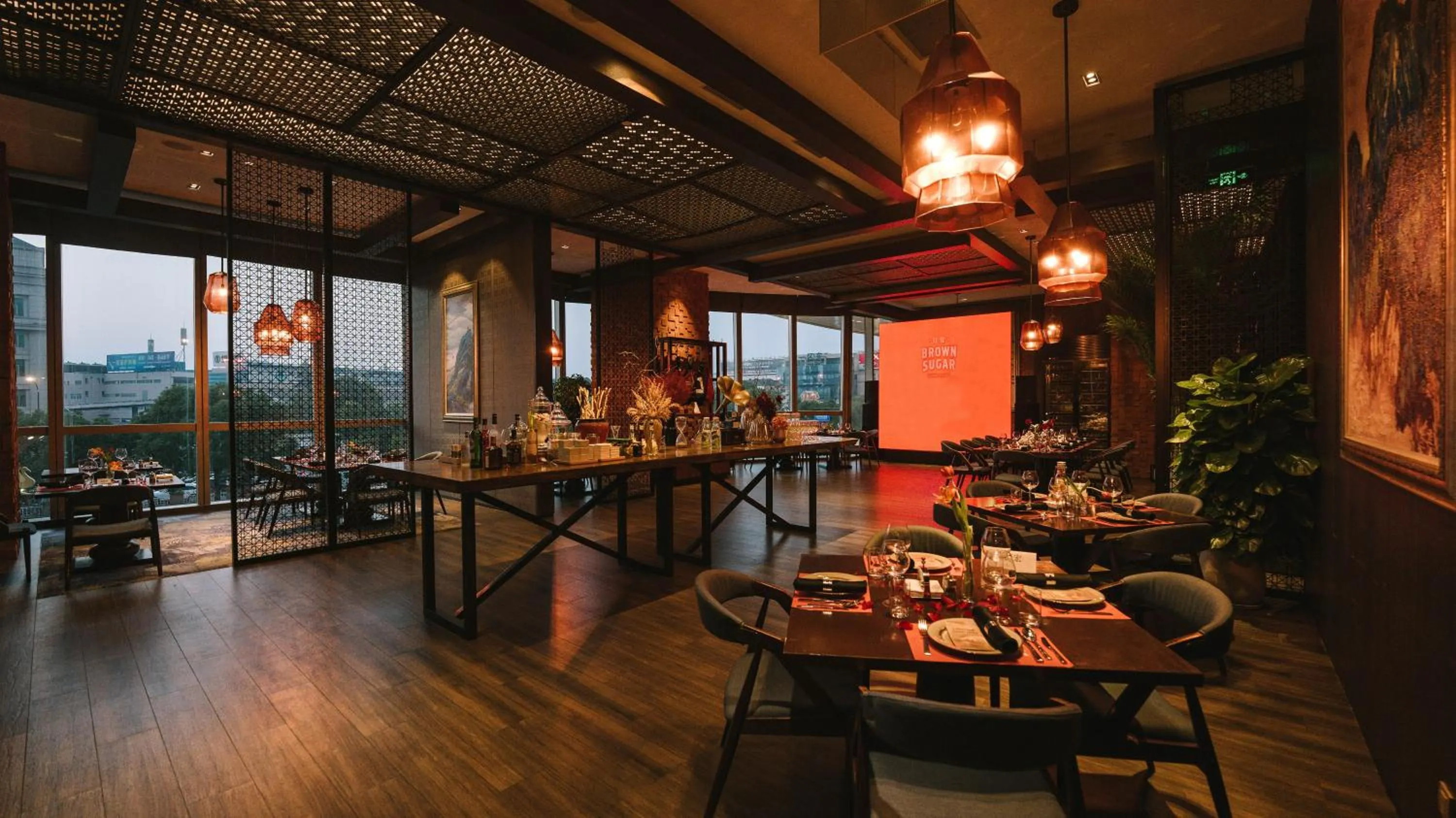 Restaurant/places to eat in Shangri-La Yiwu