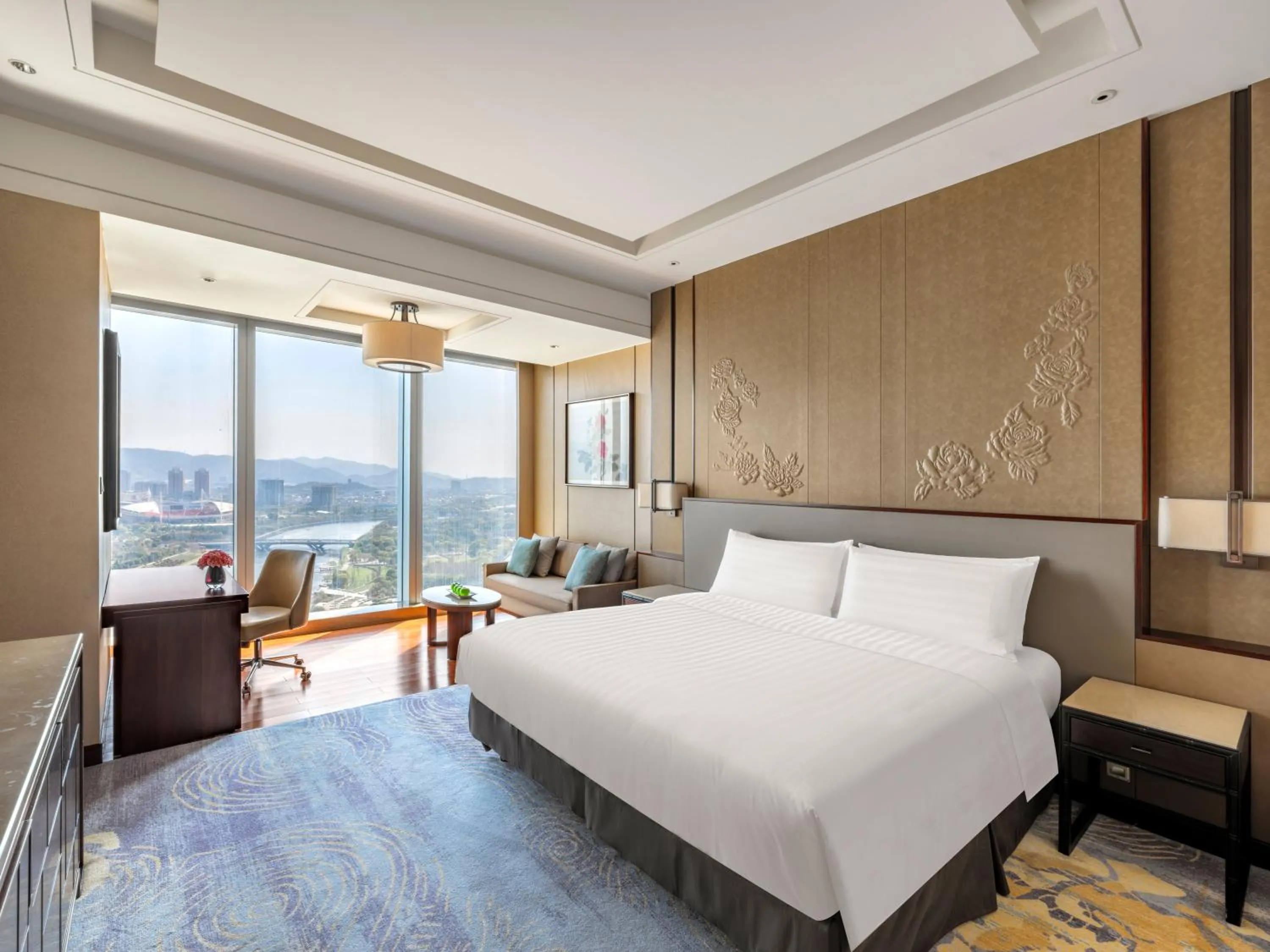 Bedroom, Bed in Shangri-La Yiwu
