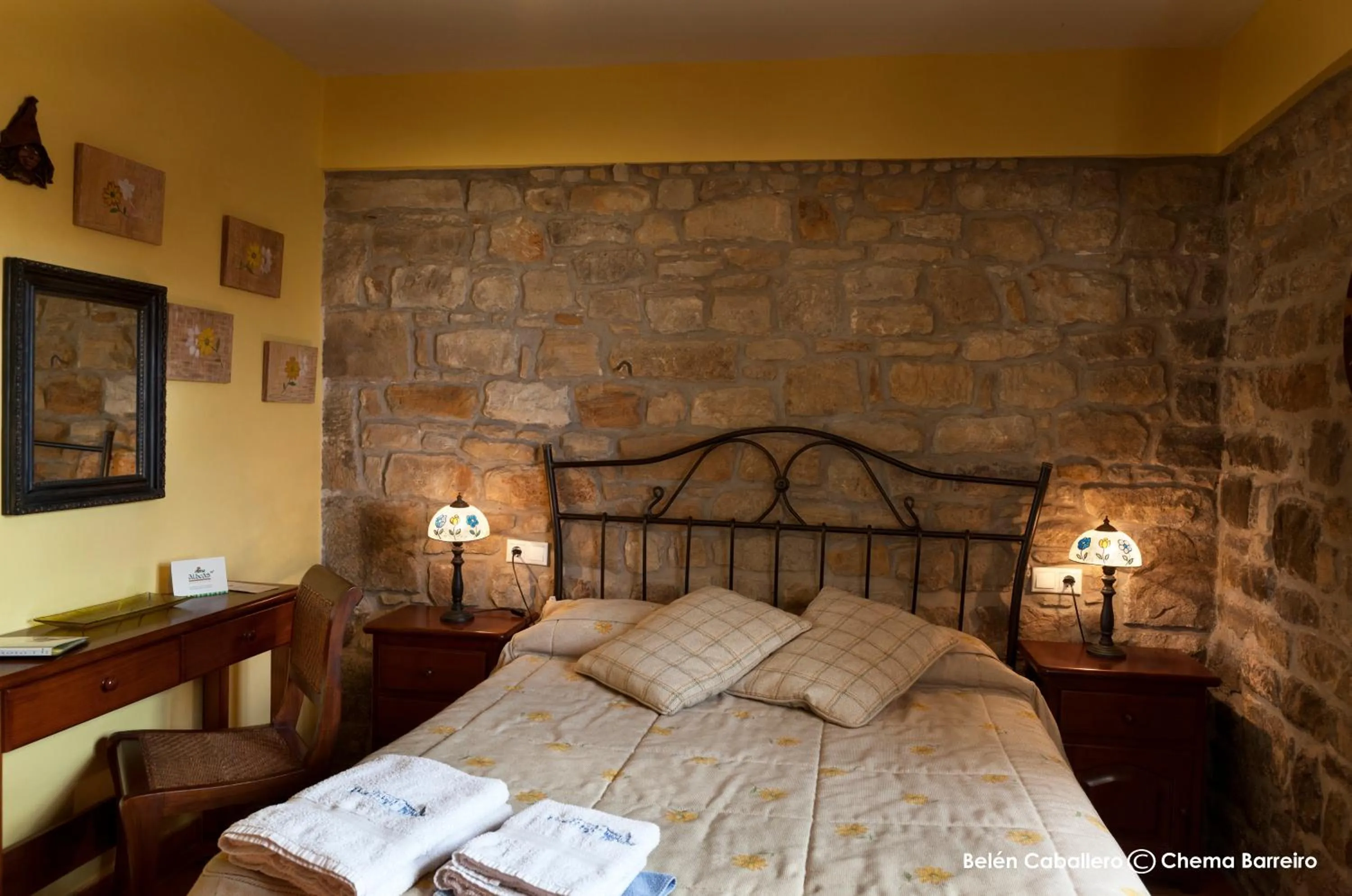 Photo of the whole room in La Casona de Quintes
