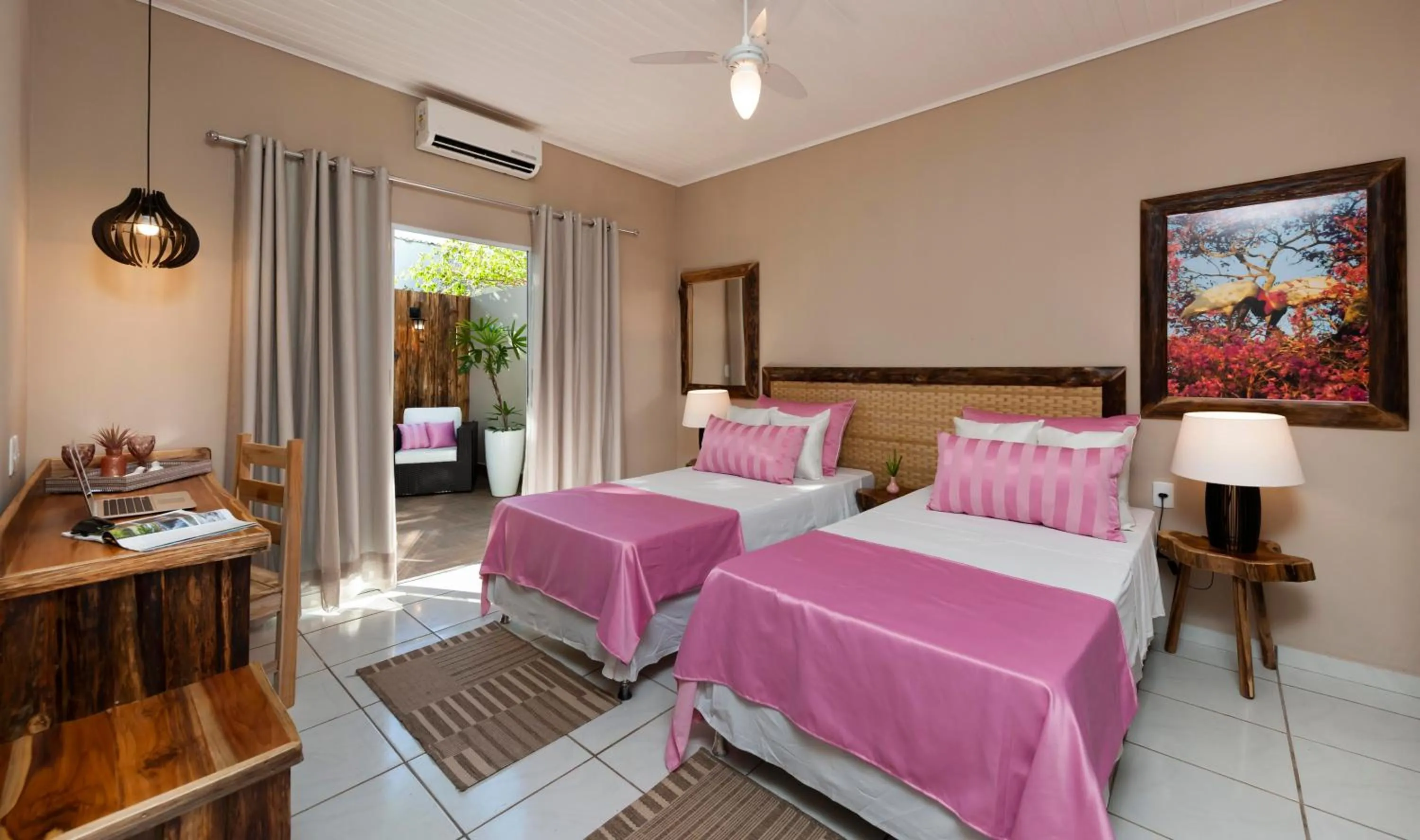 Photo of the whole room, Bed in Pousada Rio Claro