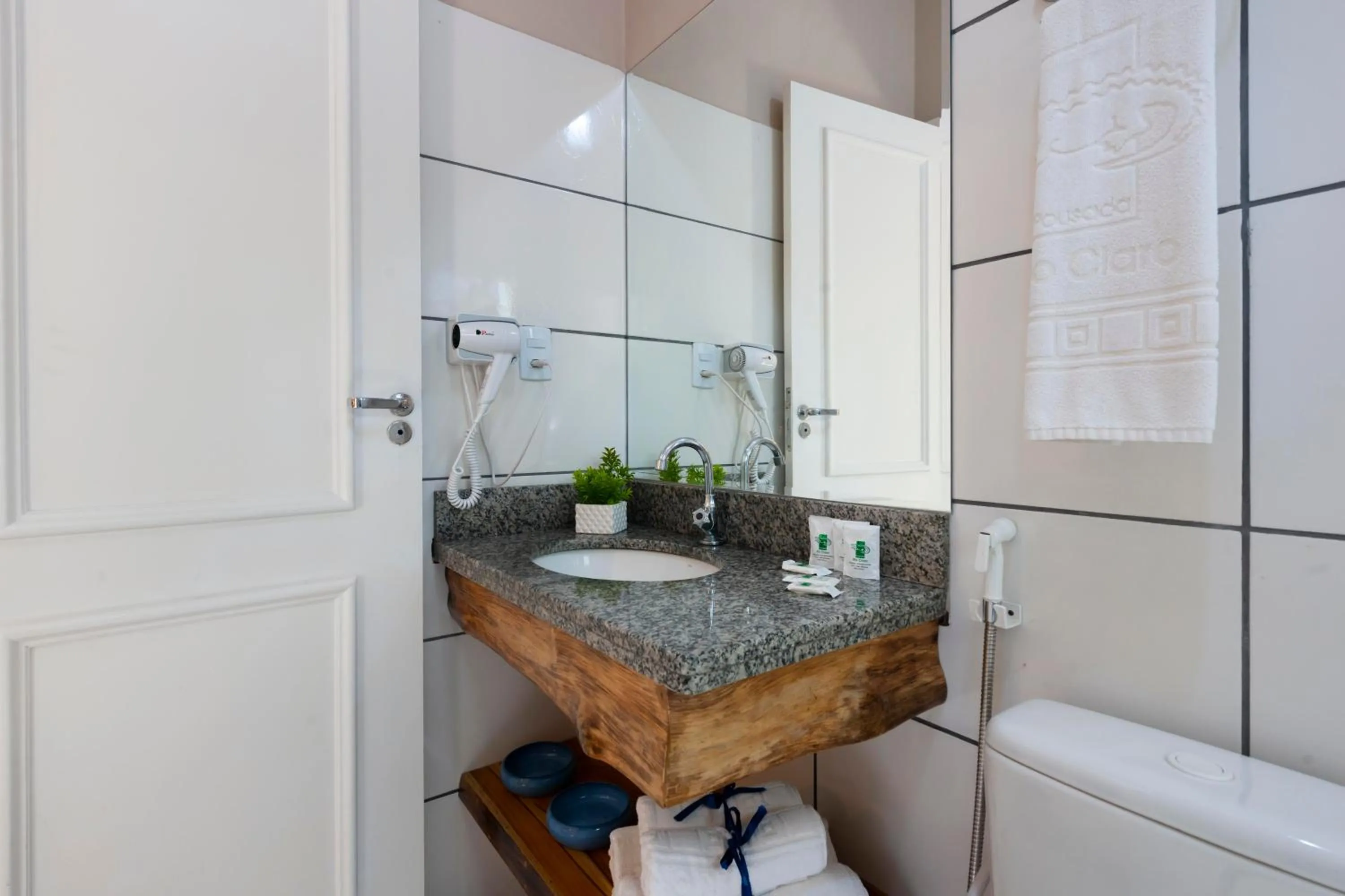 Bathroom in Pousada Rio Claro