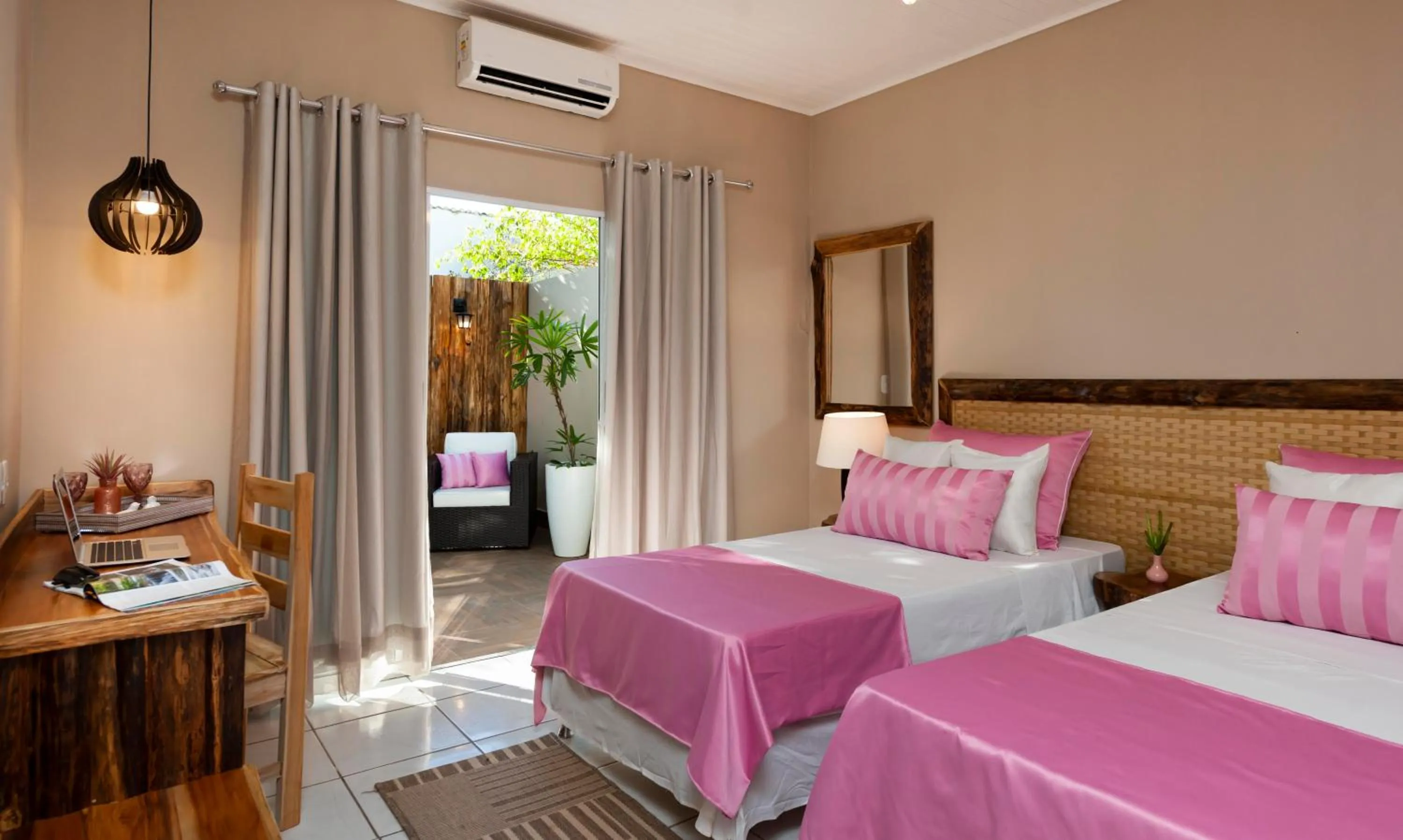 Photo of the whole room, Bed in Pousada Rio Claro