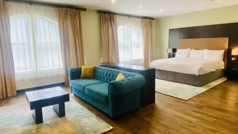 Bed in Da Vinci's Hotel