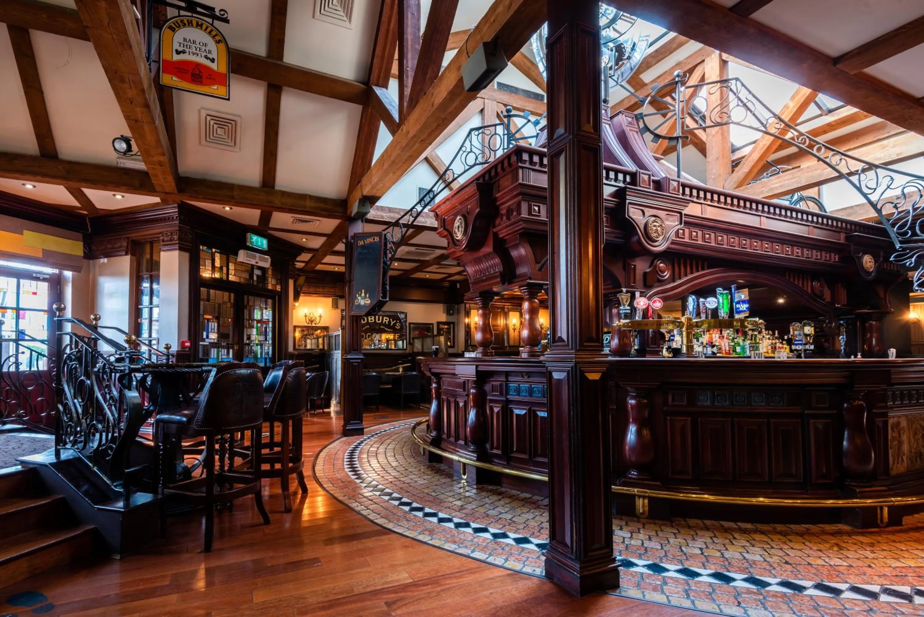 Restaurant/places to eat in Da Vinci's Hotel