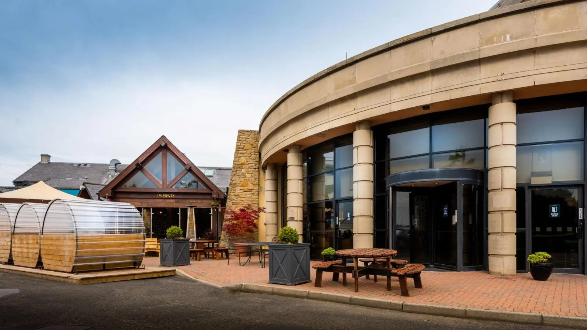 Property building in Da Vinci's Hotel