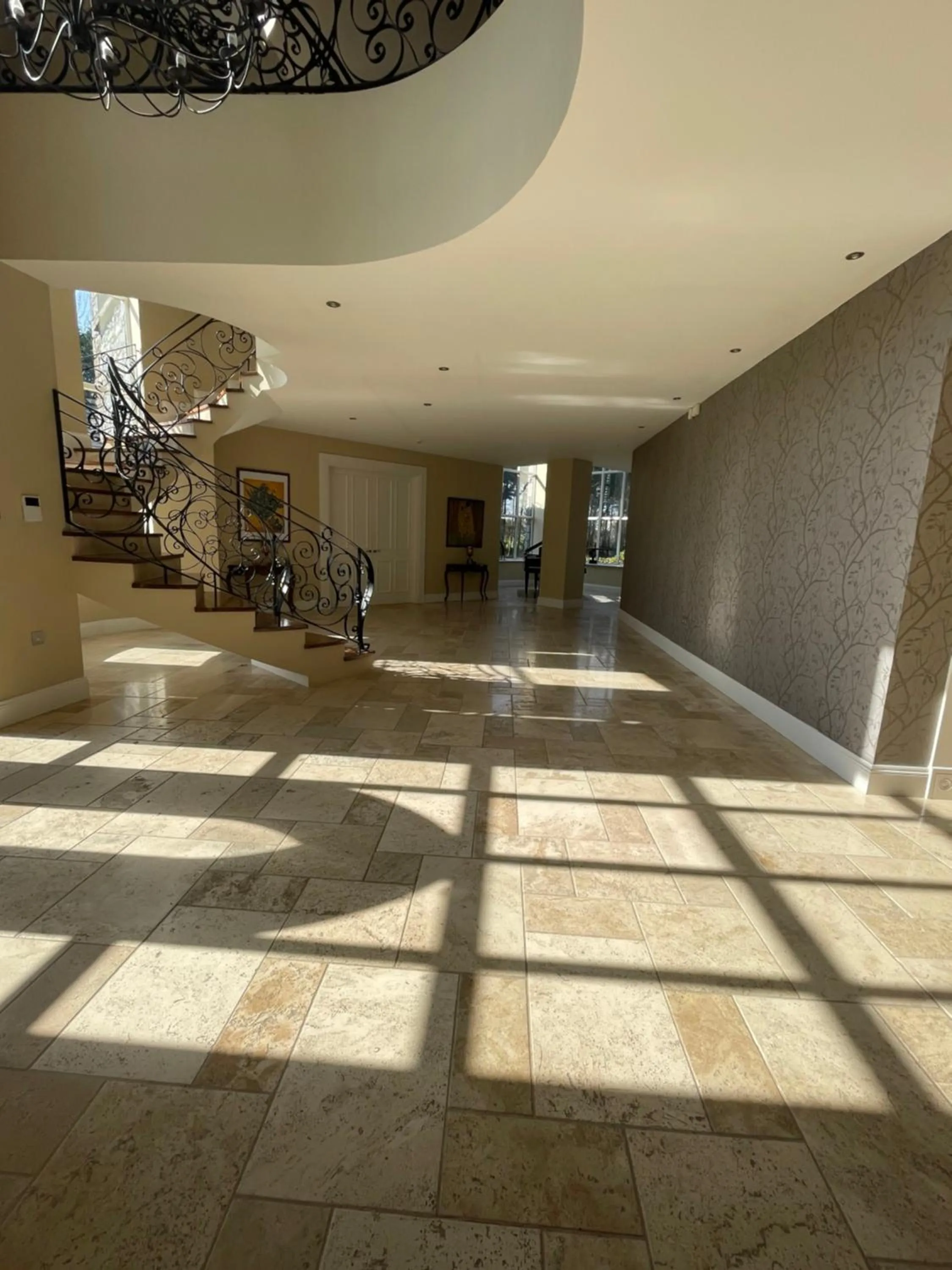 Lobby/Reception in Castledale