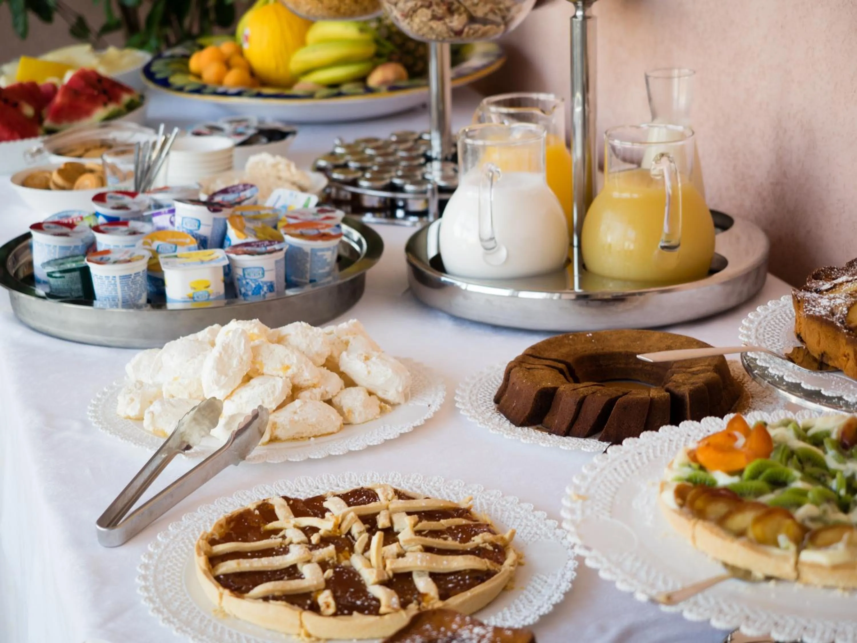 Buffet breakfast in Hotel Danieli Pozzallo