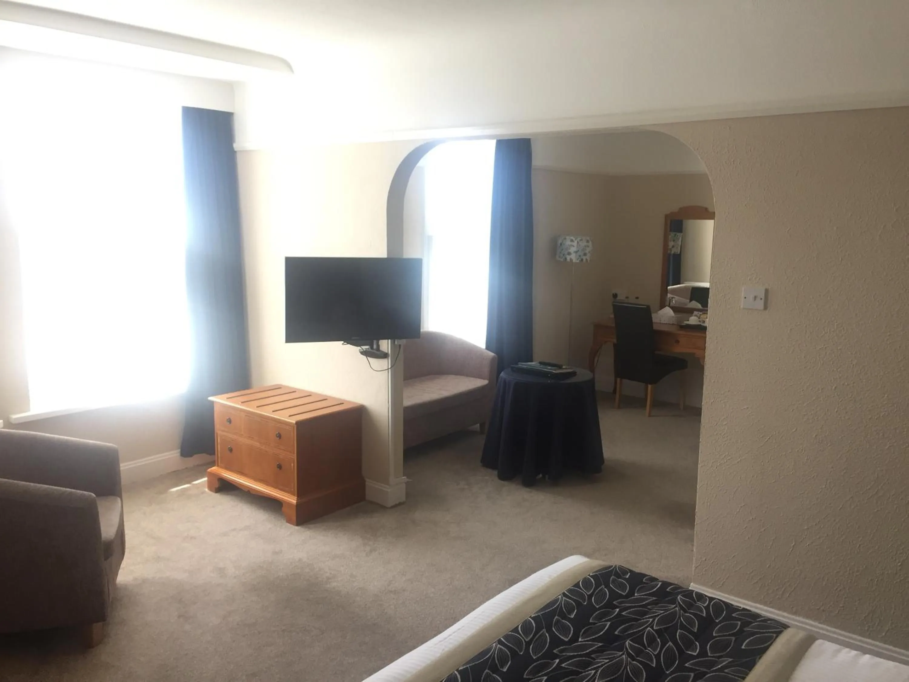 Bedroom, TV/Entertainment Center in Best Western Hotel Bristol