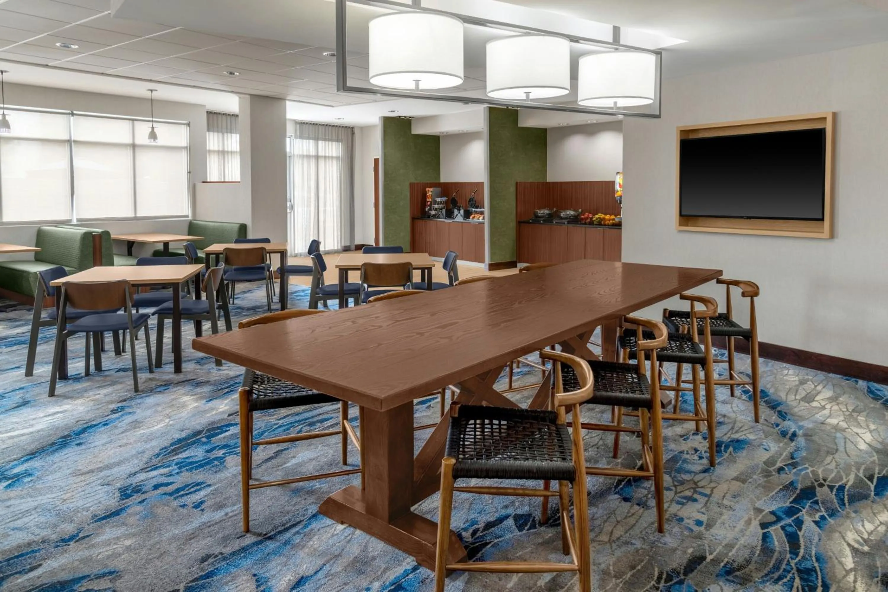 Breakfast in Fairfield Inn & Suites by Marriott Atlanta Acworth