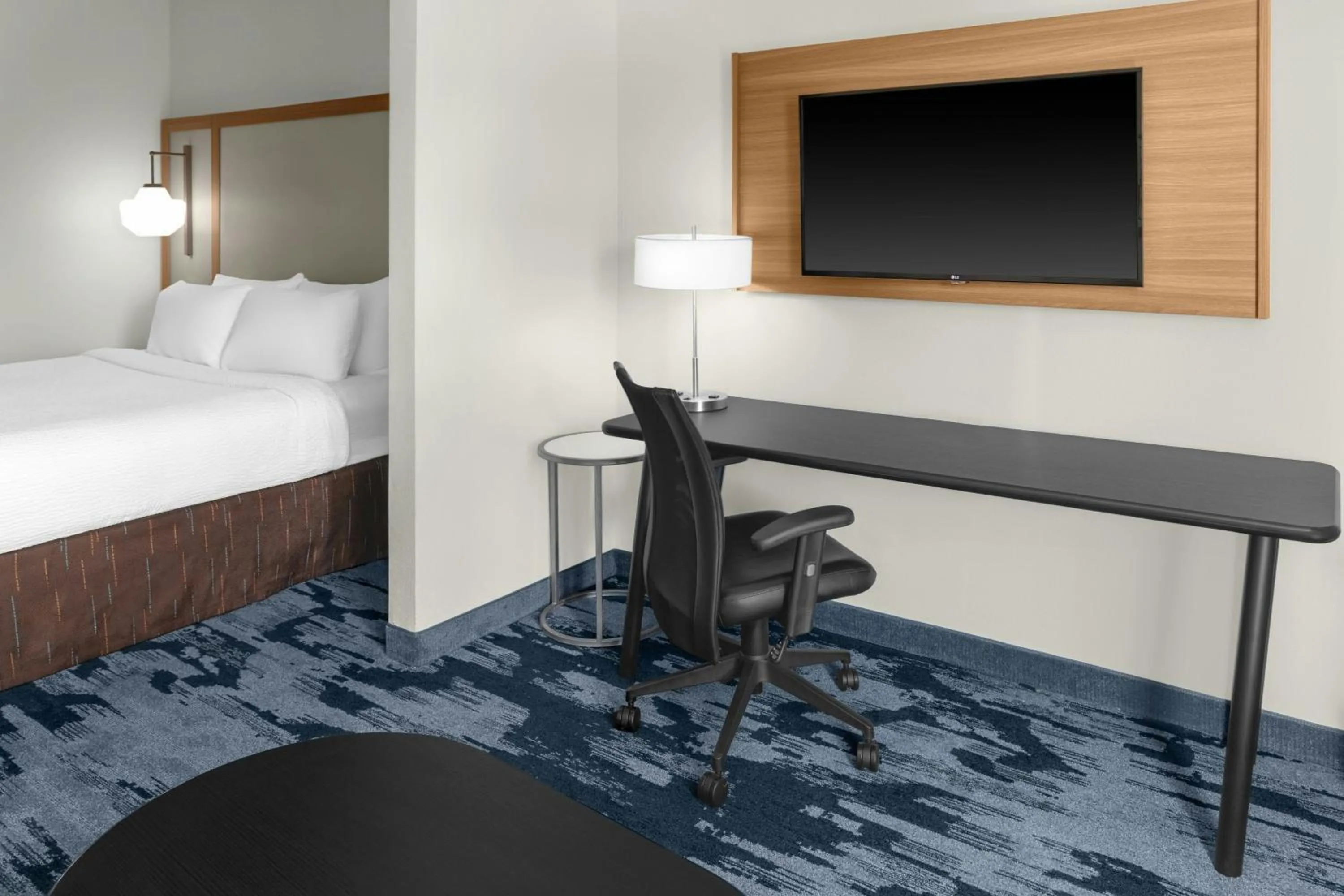 Bedroom, Bed in Fairfield Inn & Suites by Marriott Atlanta Acworth