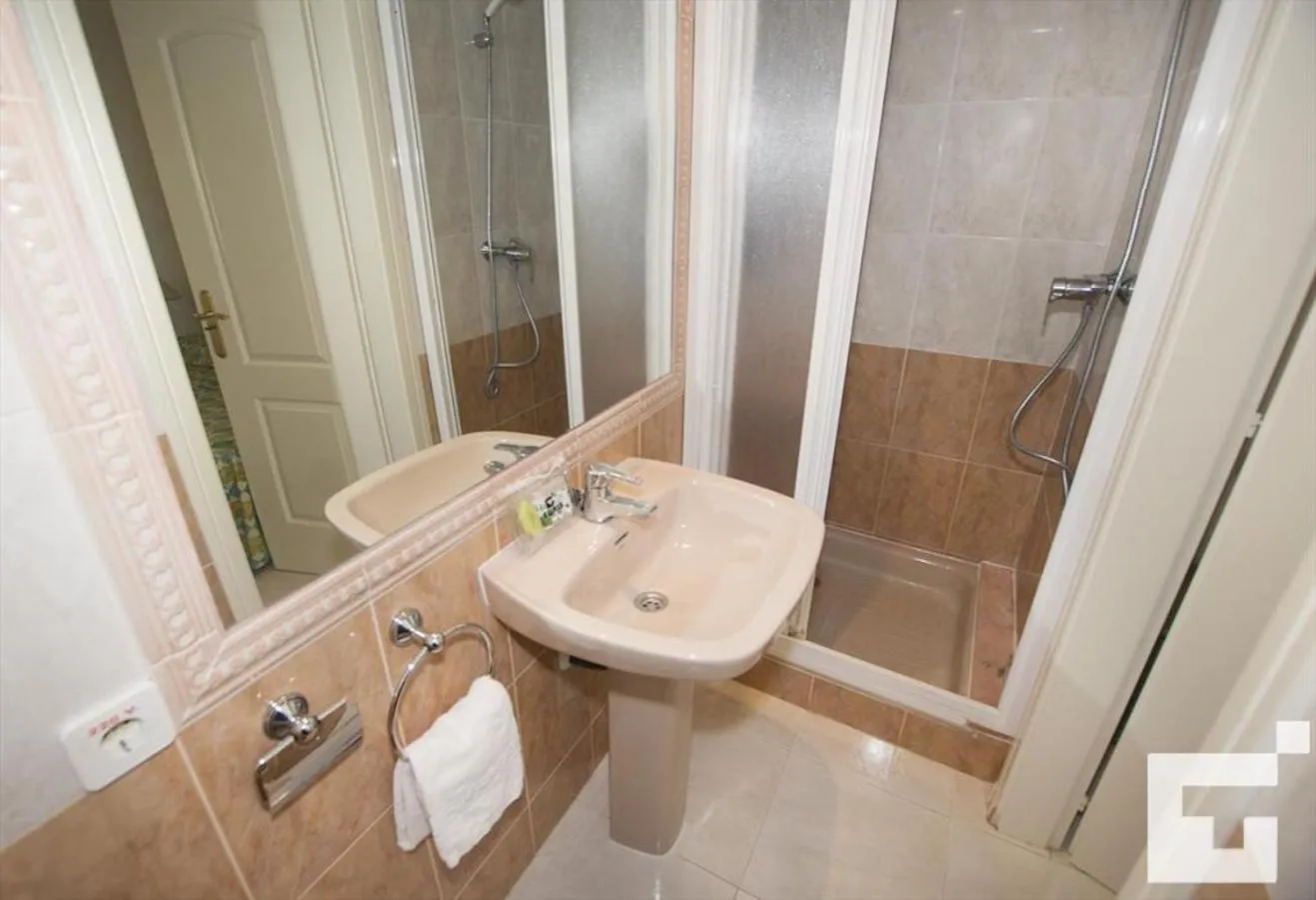 Shower in Apartamento Topacio I 32A - Grupo Turis