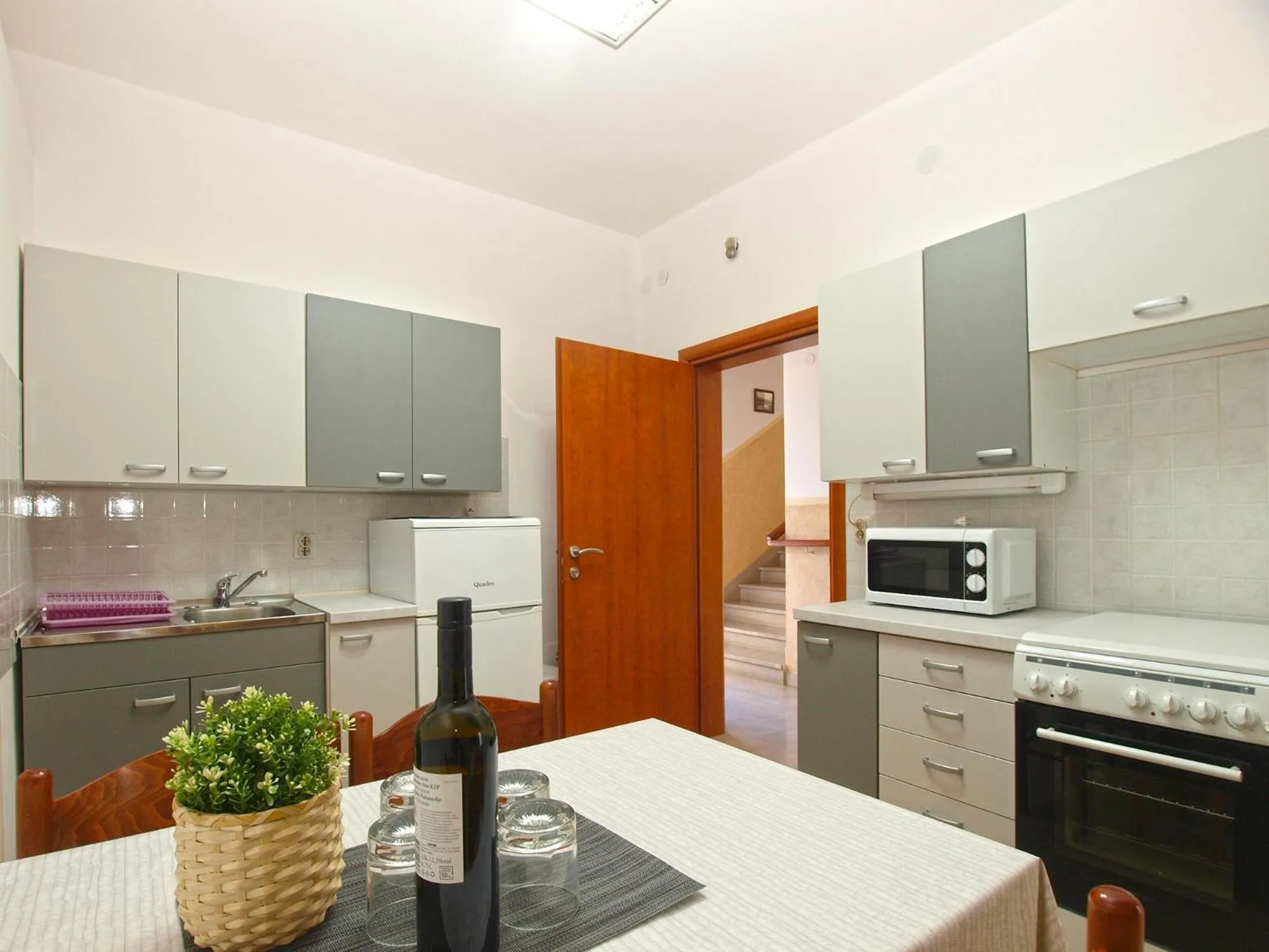 Apartments Biskupije 810