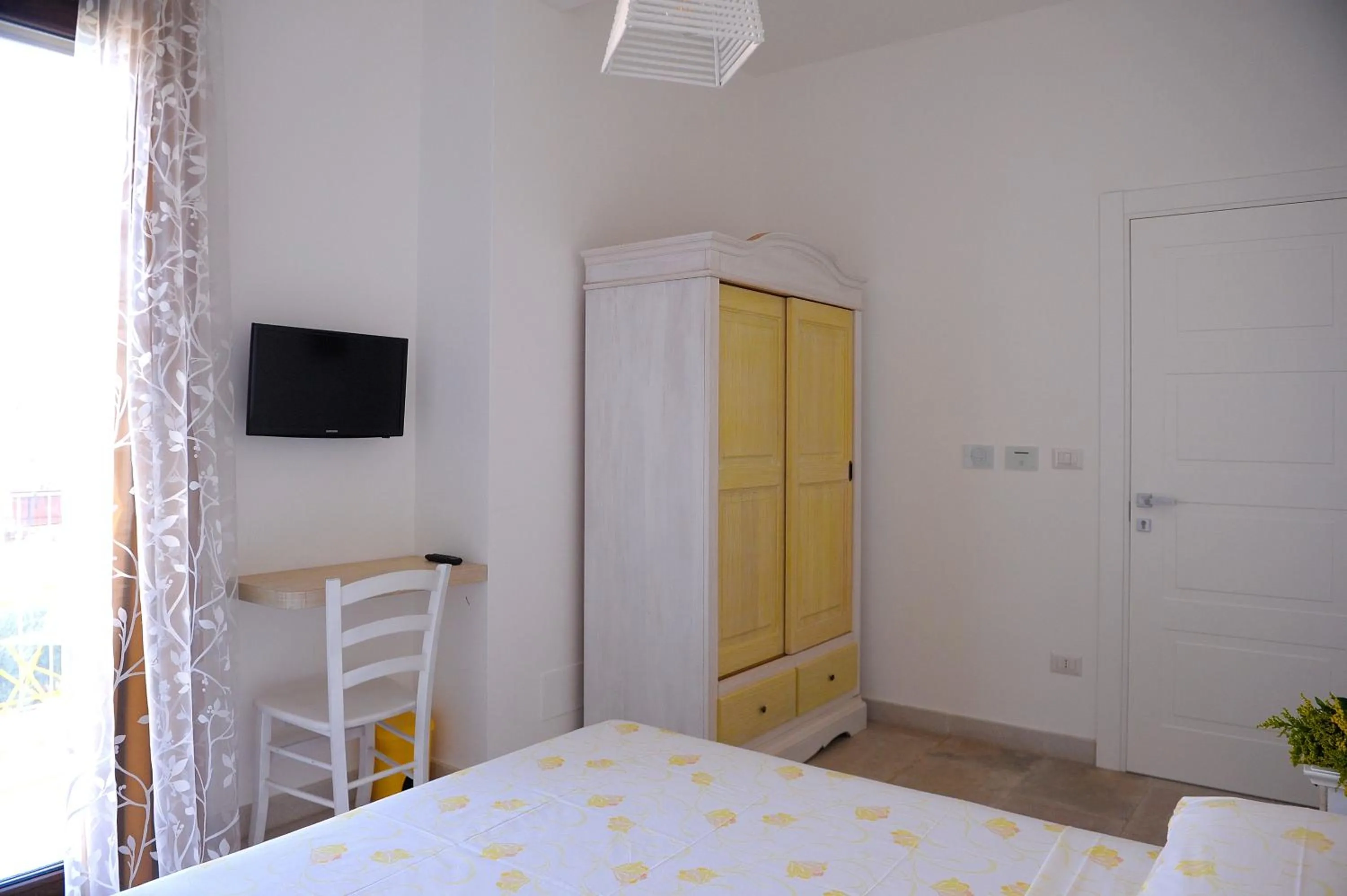 Bed in Villa Sofia Bed and Breakfast