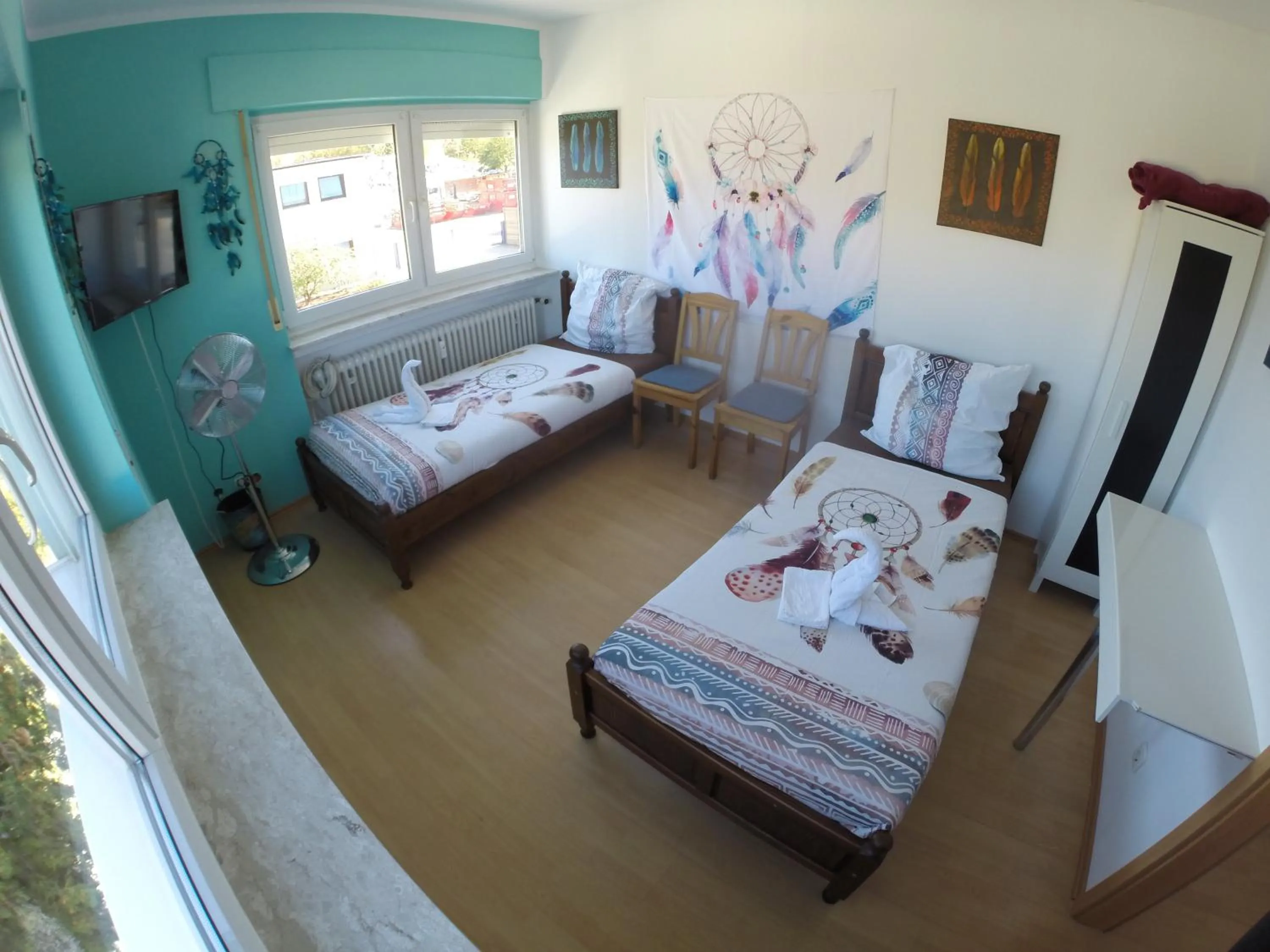 Photo of the whole room, Bed in Die Werkstatt