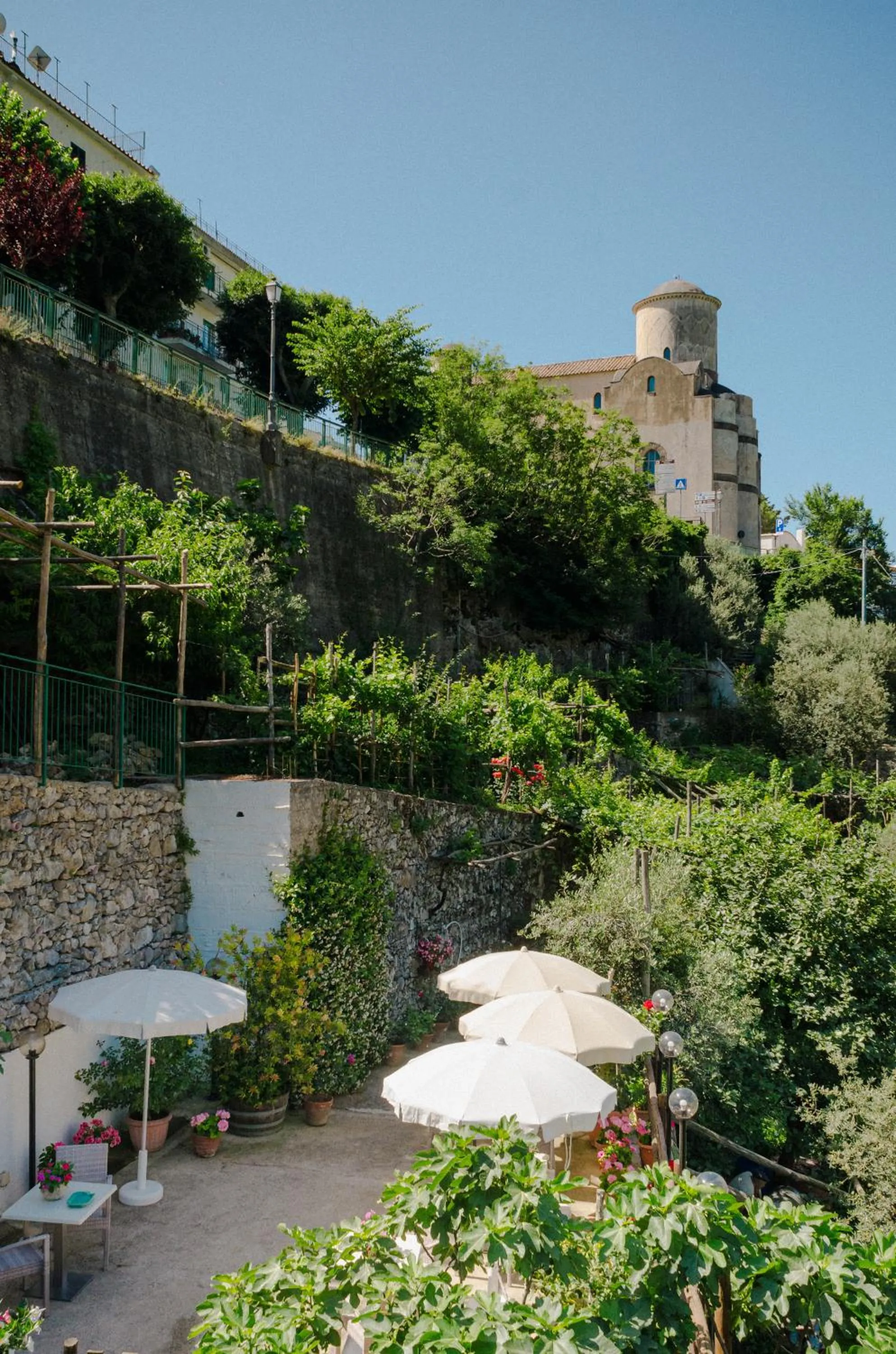 Property building in Rosa e Valentino