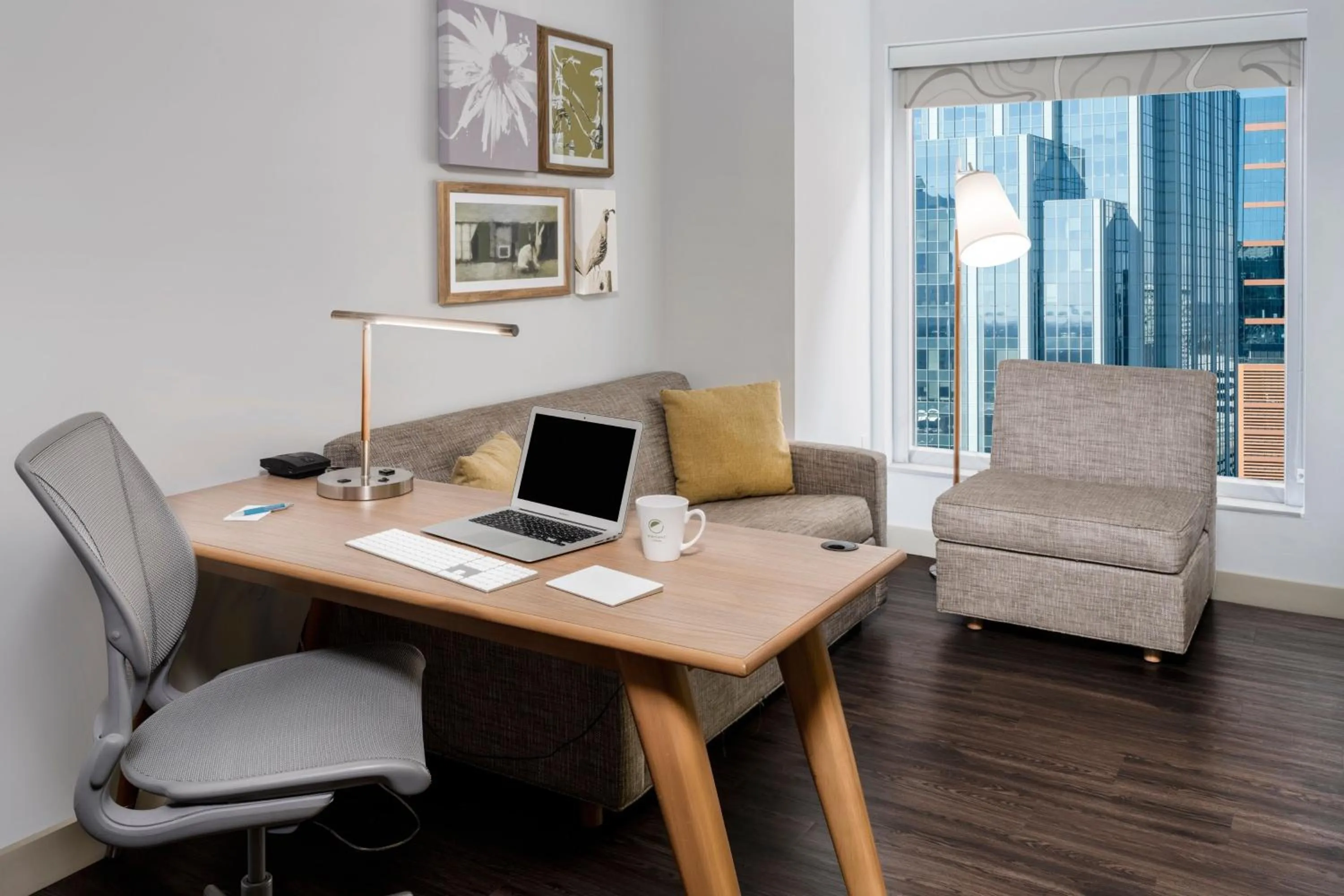 Photo of the whole room in Element Austin Downtown