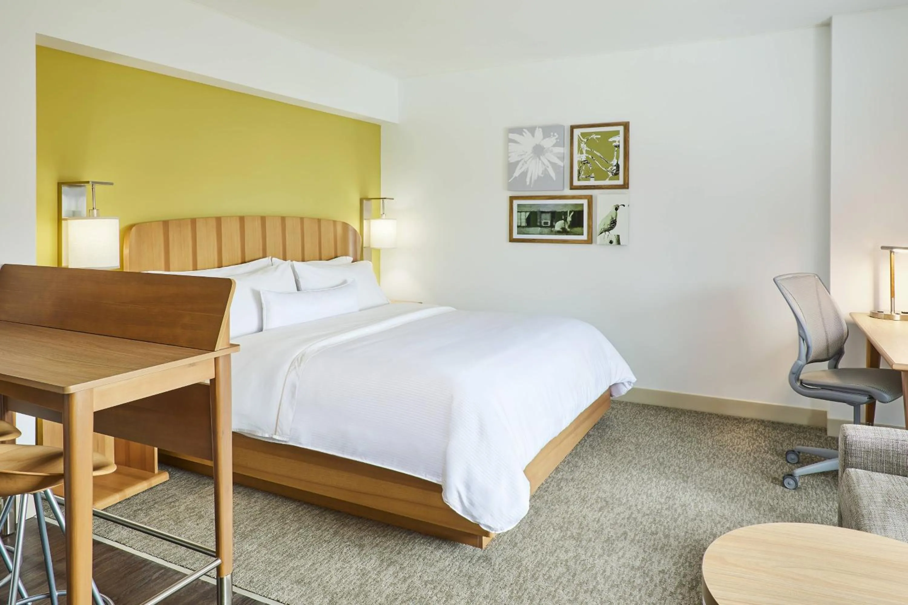 Photo of the whole room, Bed in Element Austin Downtown