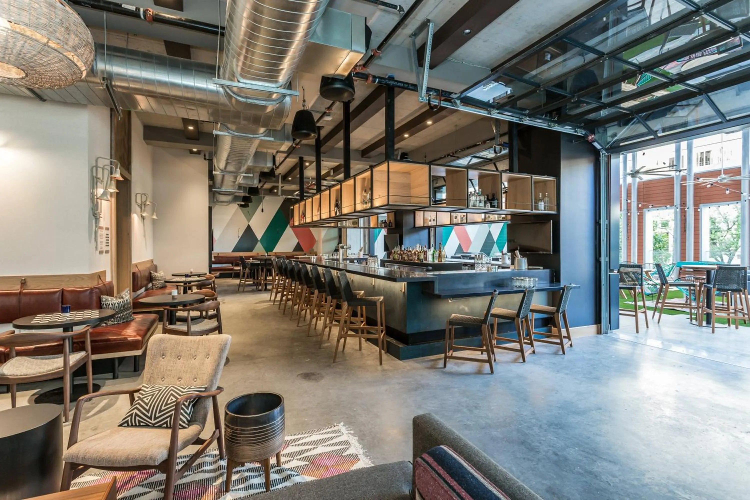 Restaurant/places to eat in Aloft Austin Downtown