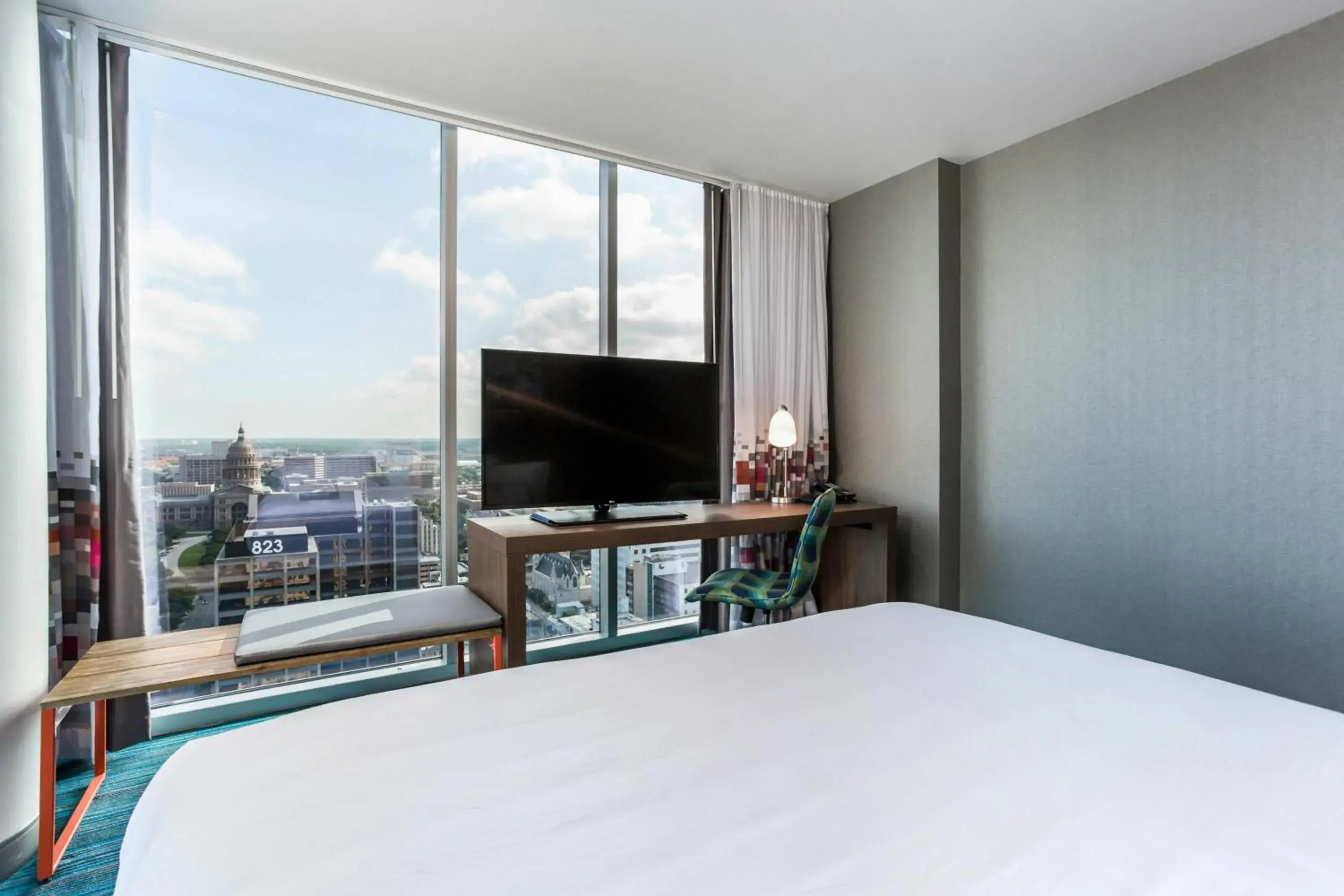 Double Queen Corner Room, Guest room, 2 Queen, Corner room in Aloft Austin Downtown Double Queen Corner Room, Guest room, 2 Queen, Corner room in Aloft Austin Downtown