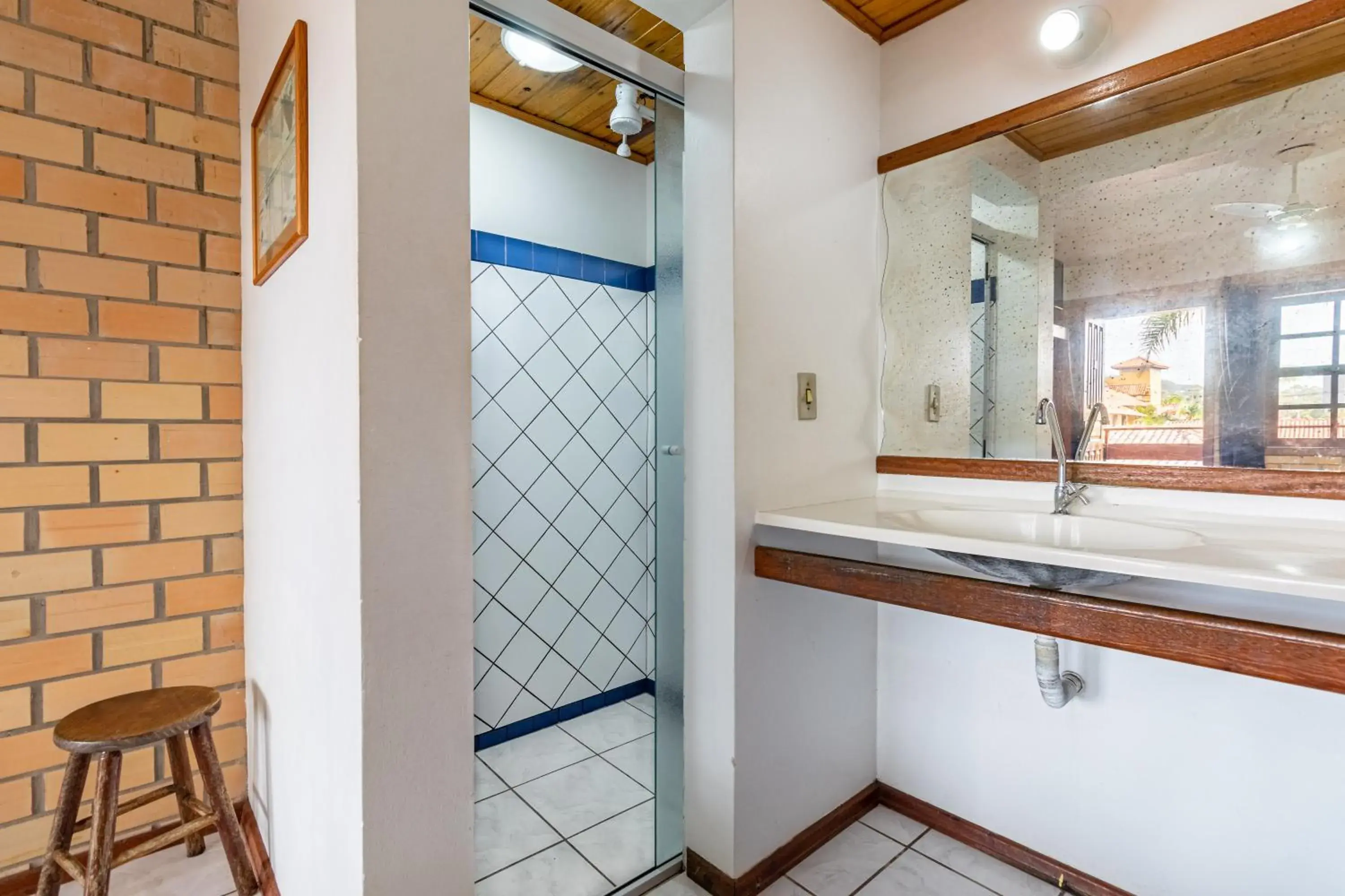 Comfort Triple Room in Pousada Baleia Franca Comfort Triple Room in Pousada Baleia Franca