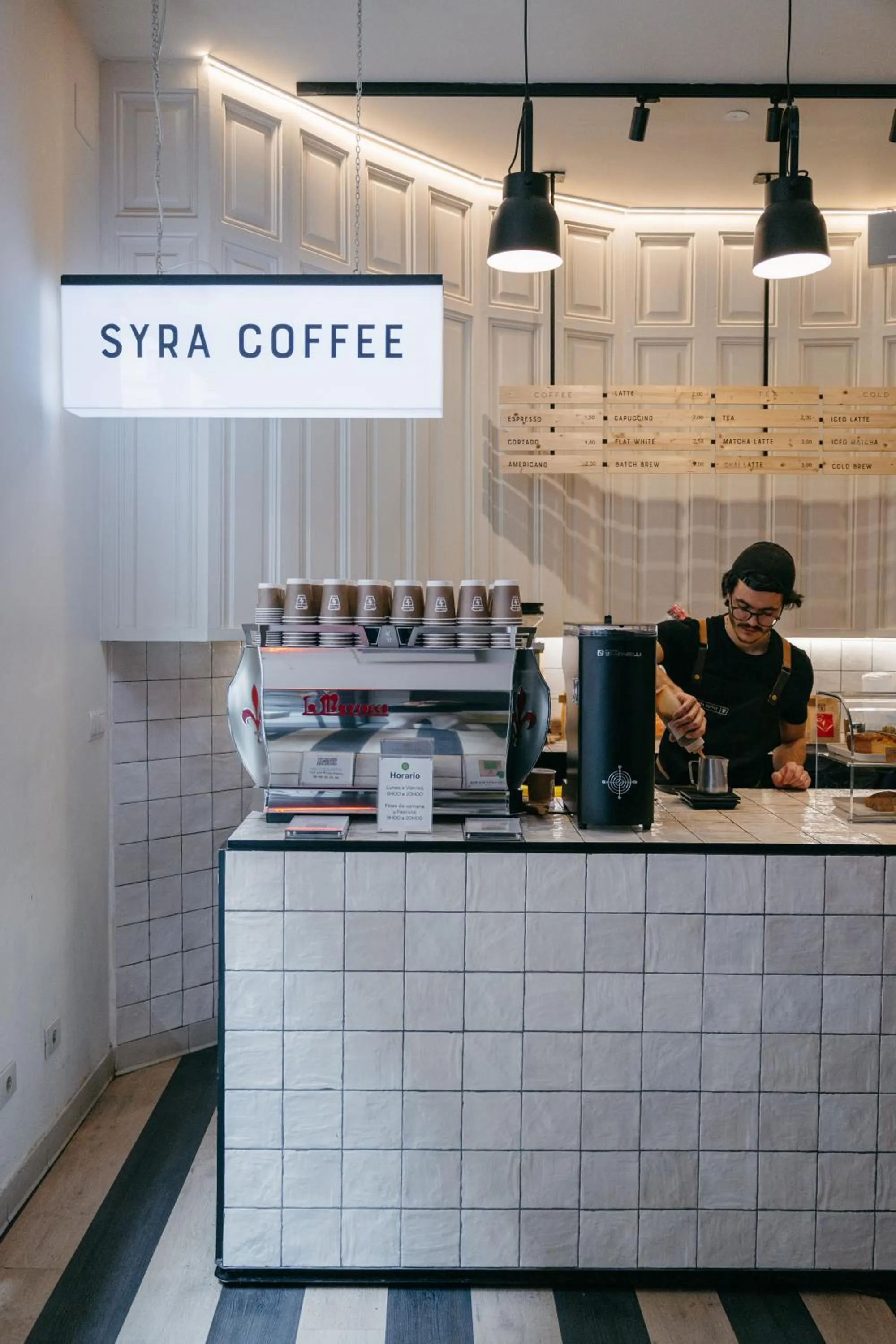 Food and drinks in room Select Sol