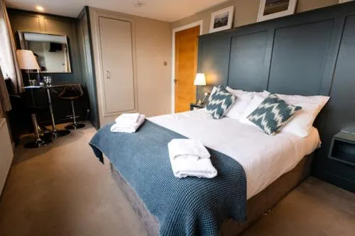 Bed in Summerfield Lodge B&B