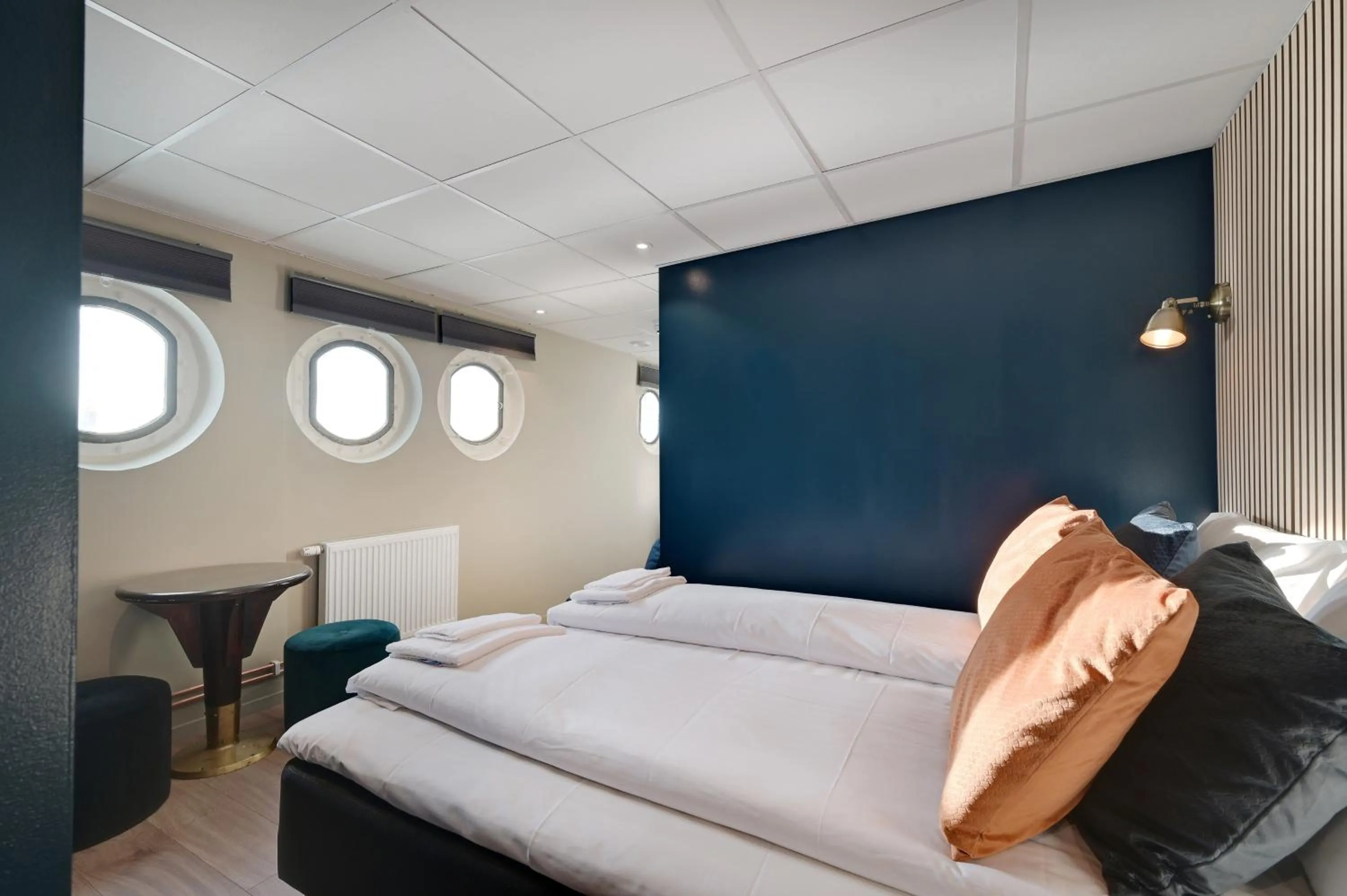 Bedroom, Bed in Mälardrottningen Yacht Hotel