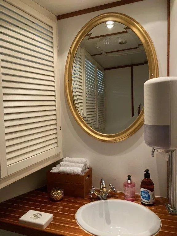 Bathroom in Mälardrottningen Yacht Hotel