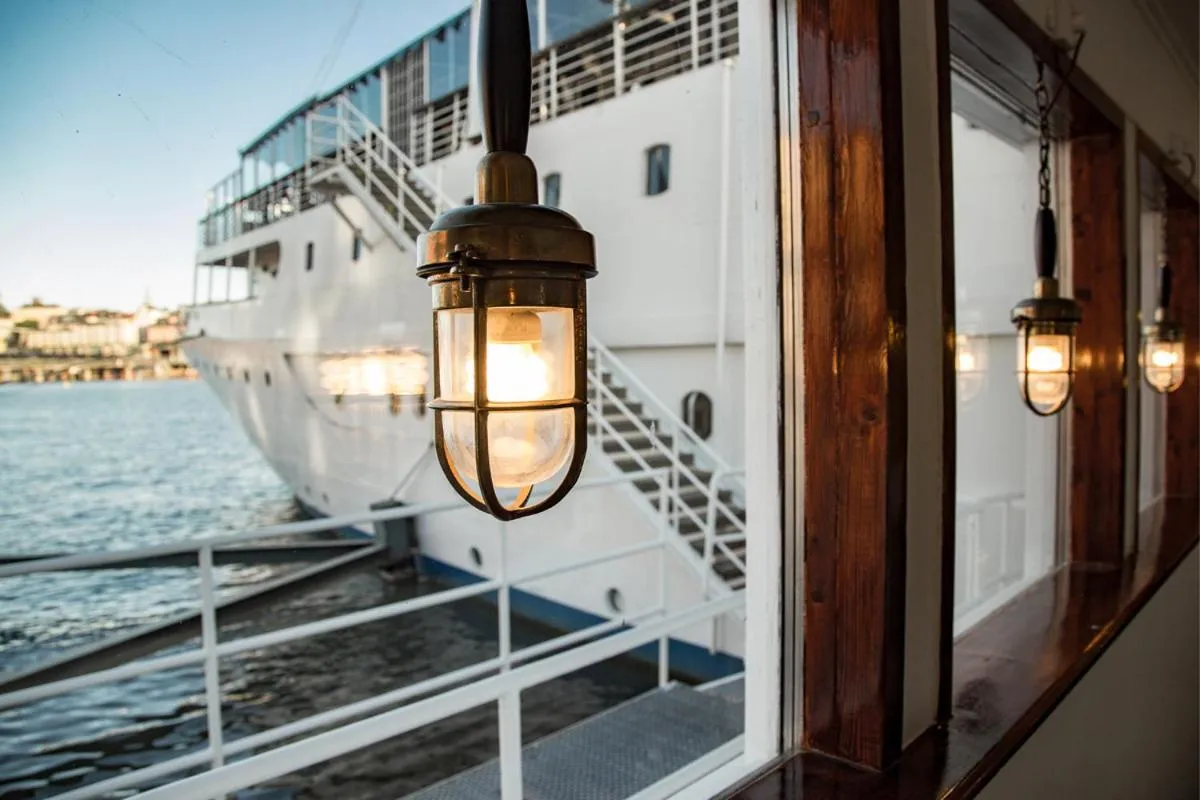 Property building in Mälardrottningen Yacht Hotel