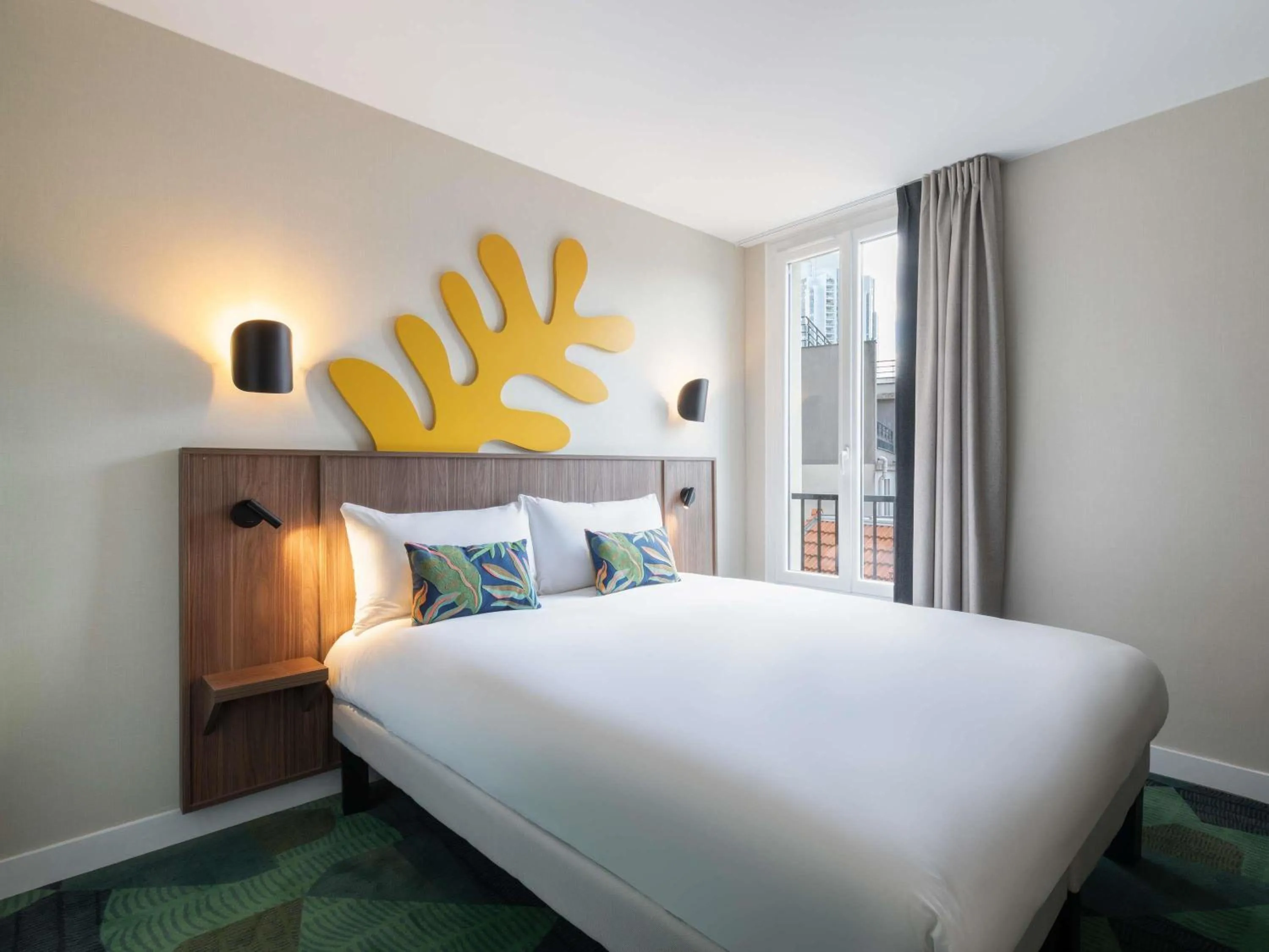 Bedroom, Bed in Ibis Styles Paris Jardin de la Villette - Rénové en 2025