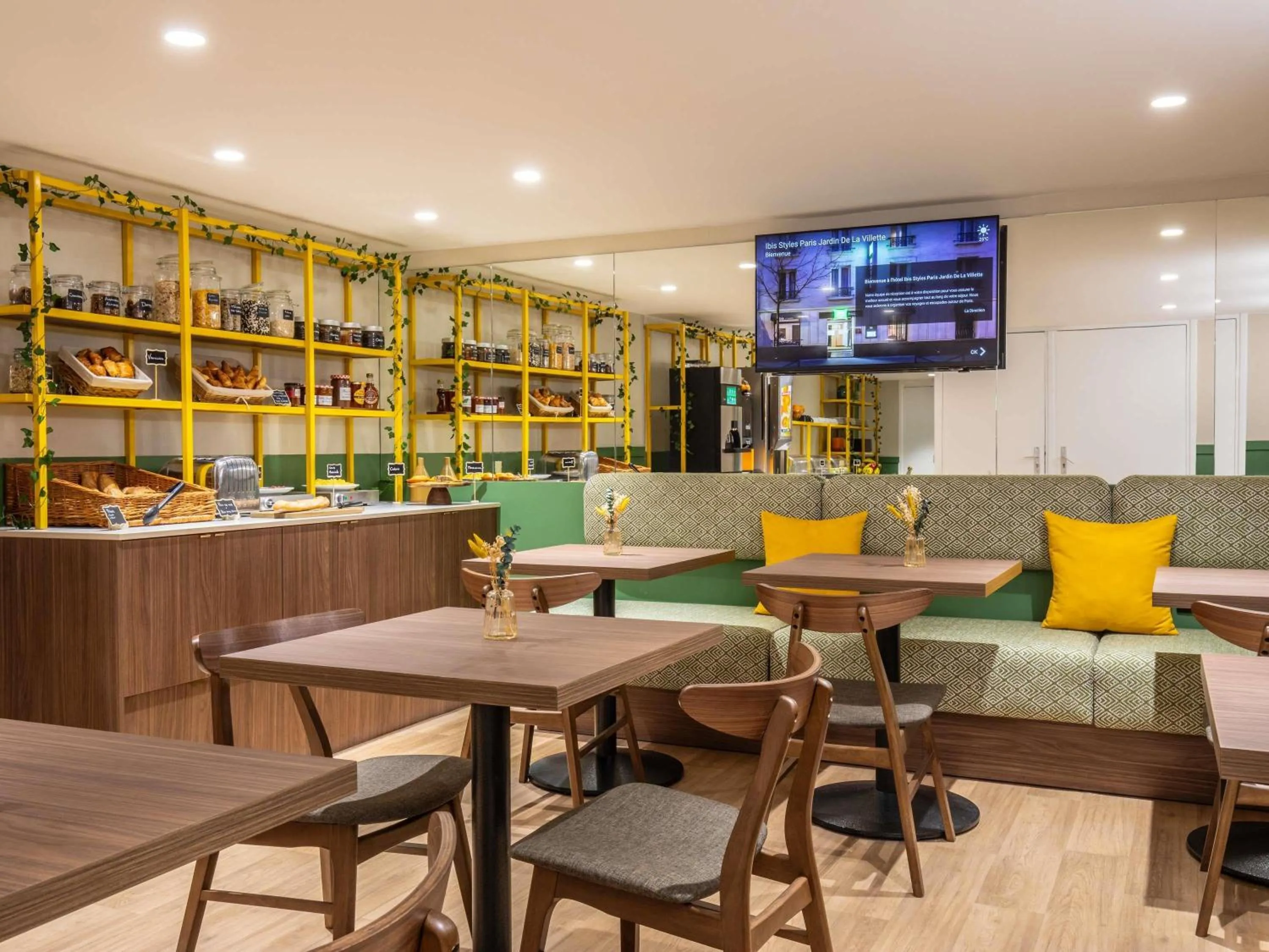 Property building in Ibis Styles Paris Jardin de la Villette - Rénové en 2025