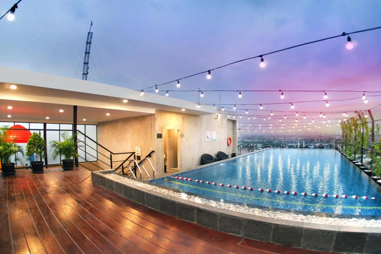 Swimming pool in Aviary Bintaro